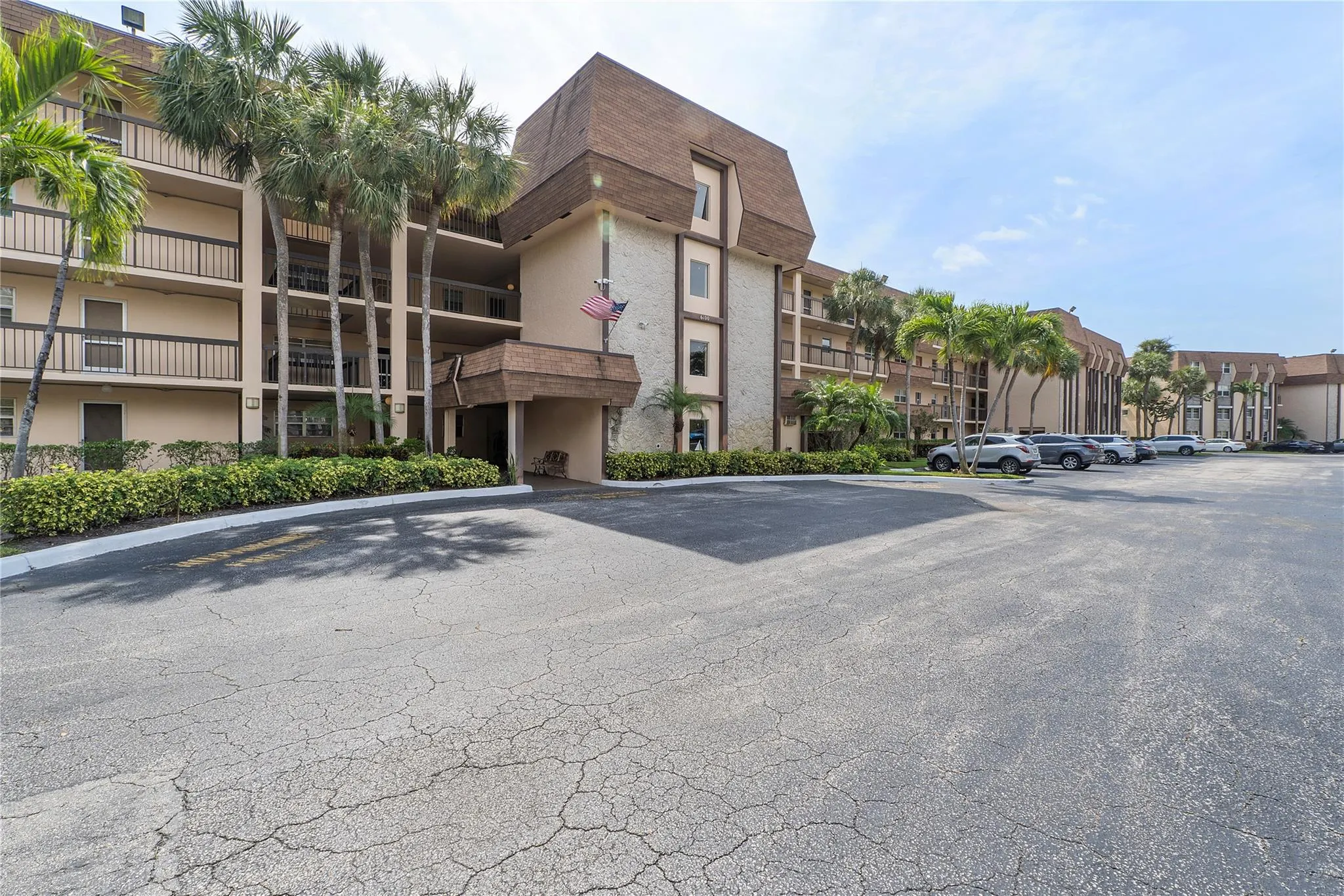 6100 NW 2nd Avenue, #323