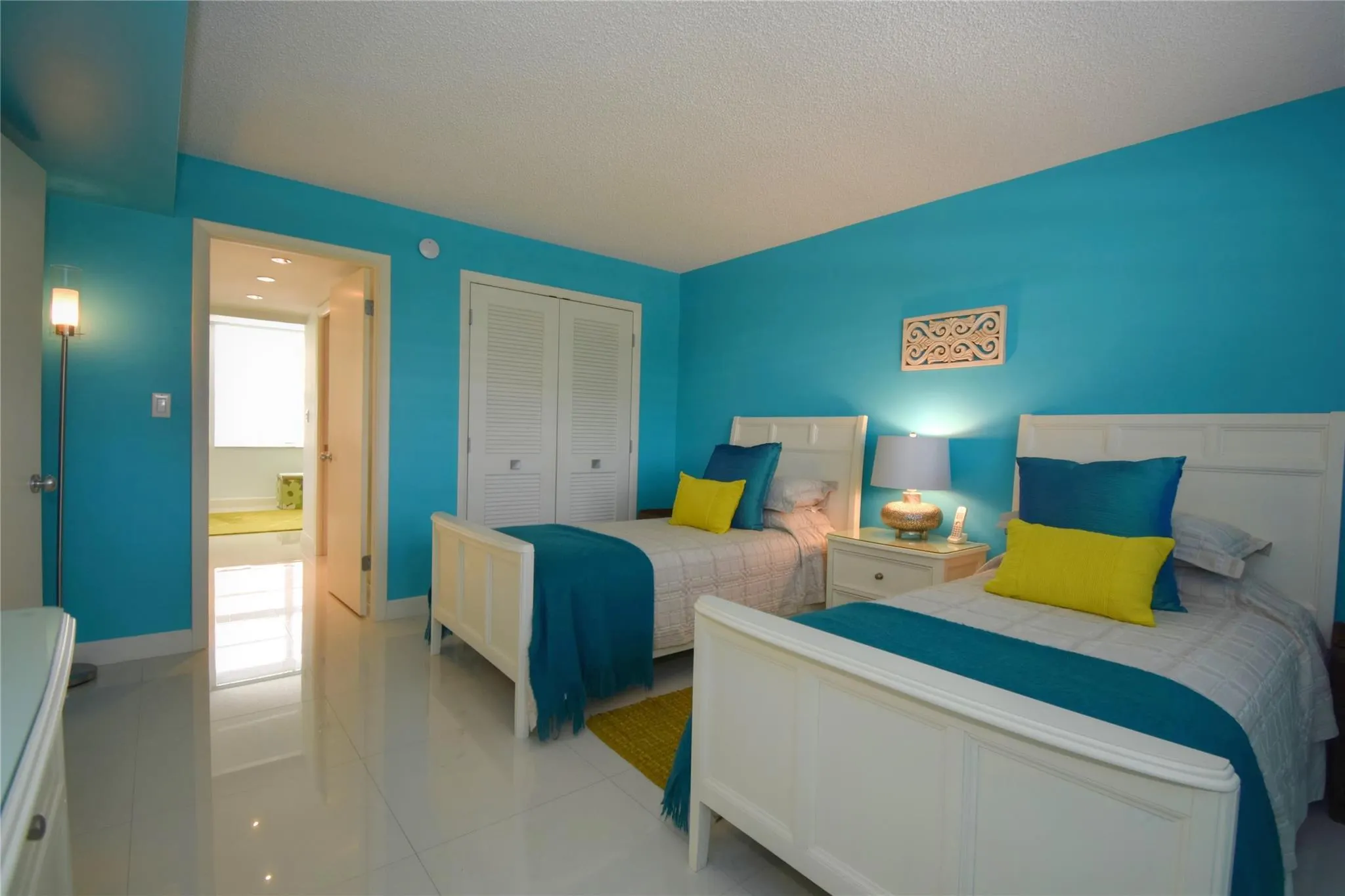 6100 NW 2nd Avenue, #323