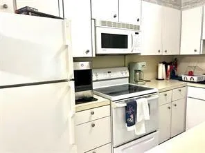 1439 S Ocean Blvd, #302
