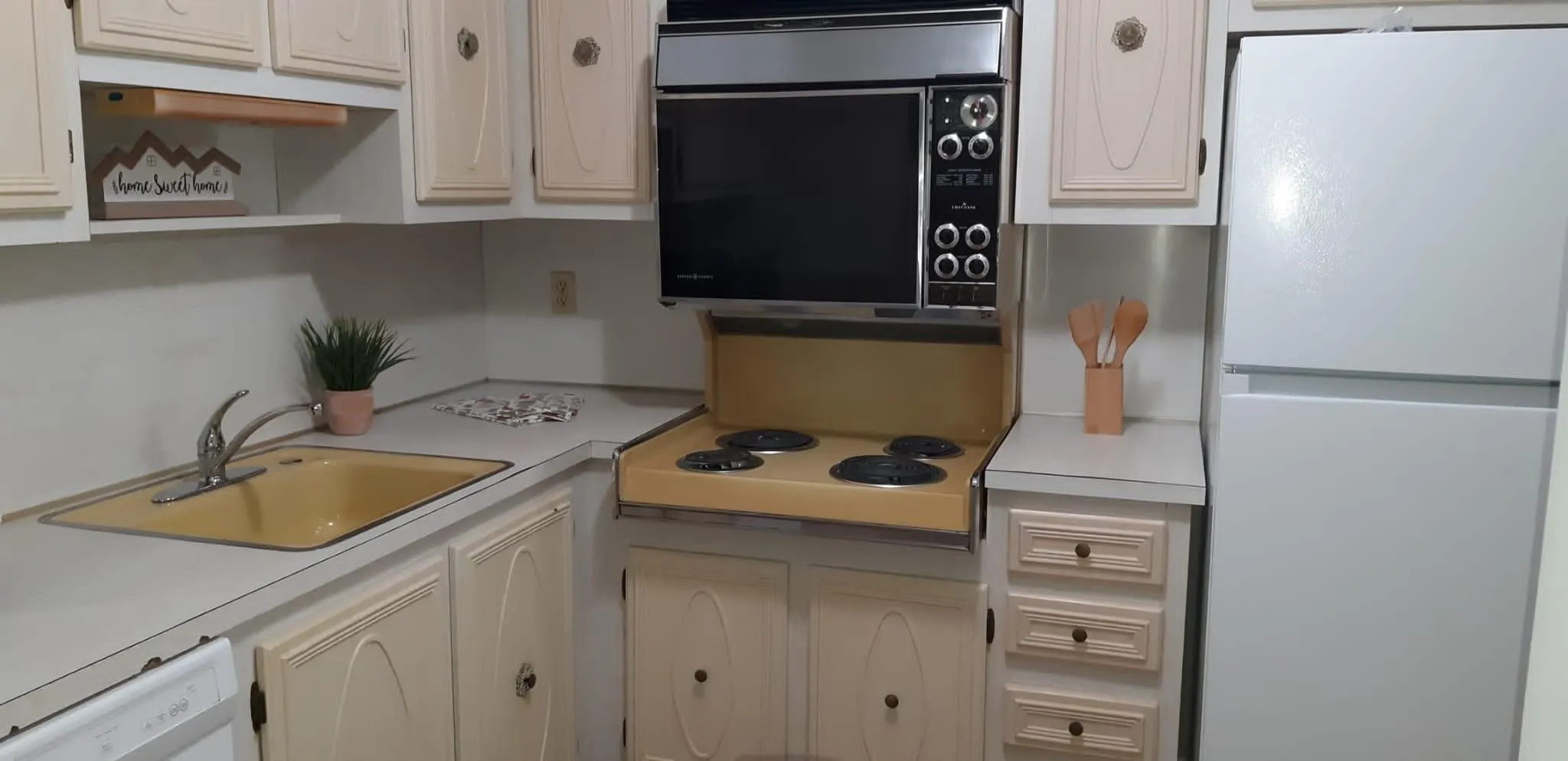 259 S CYPRESS RD, #528
