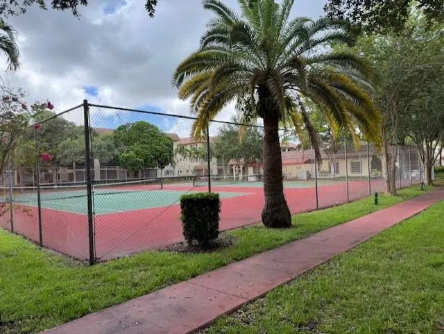 259 S CYPRESS RD, #528