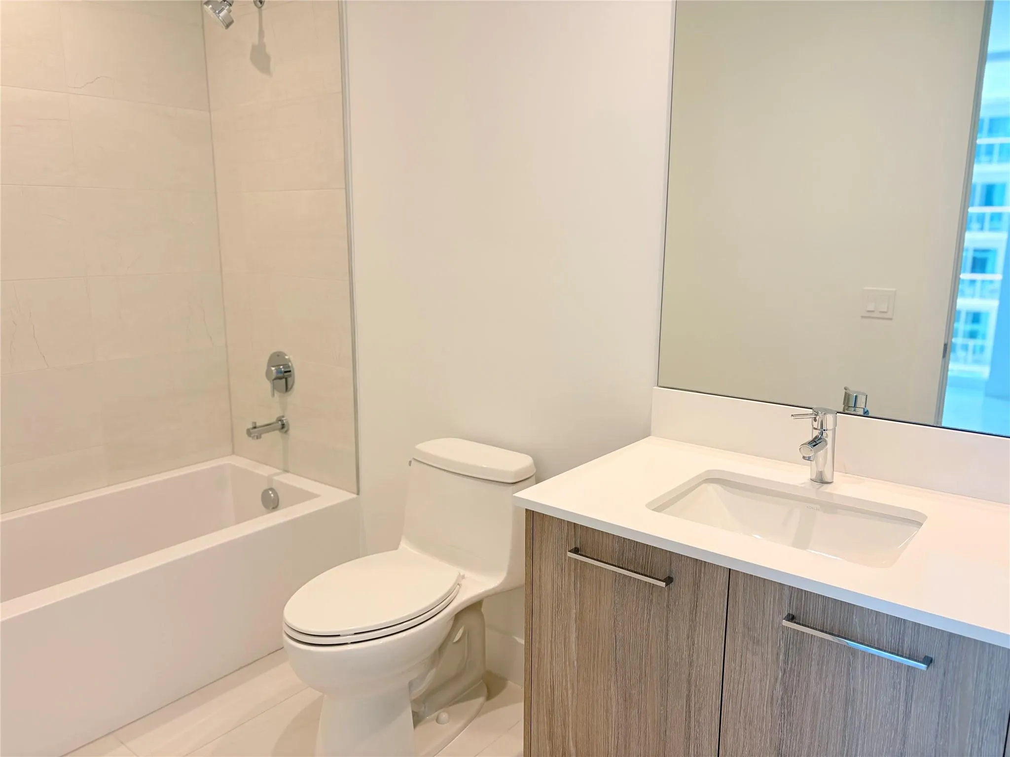 151 N Seabreeze Blvd, #0703-E