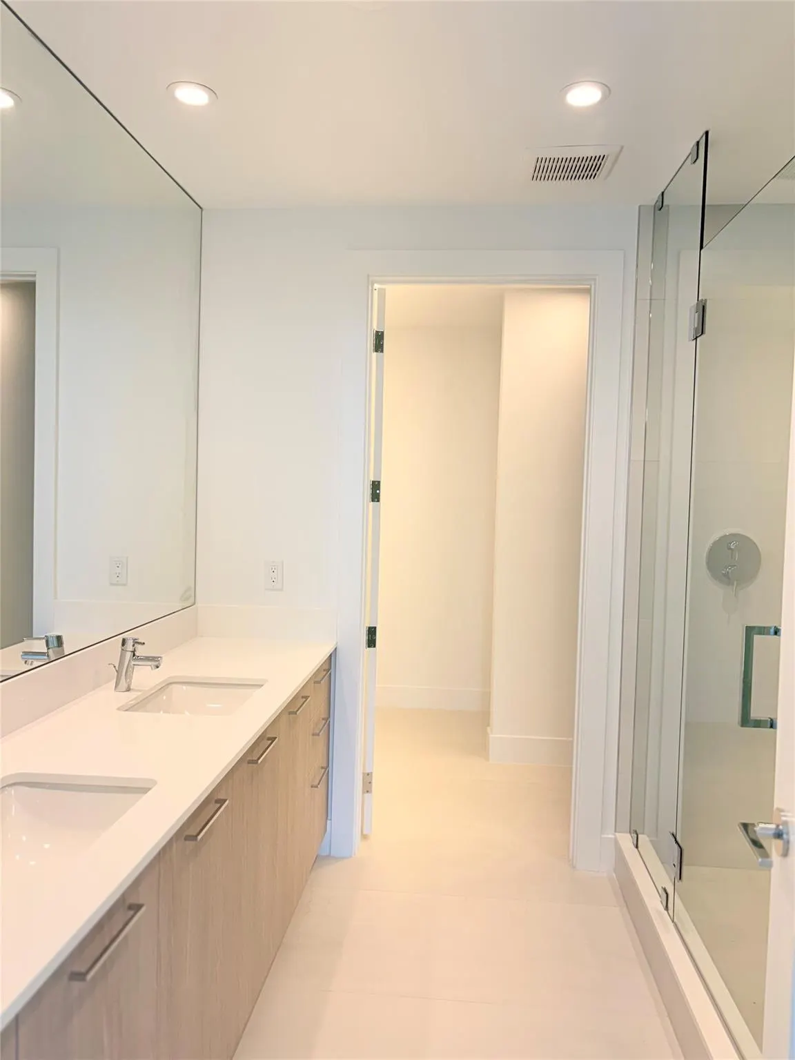 151 N Seabreeze Blvd, #0703-E