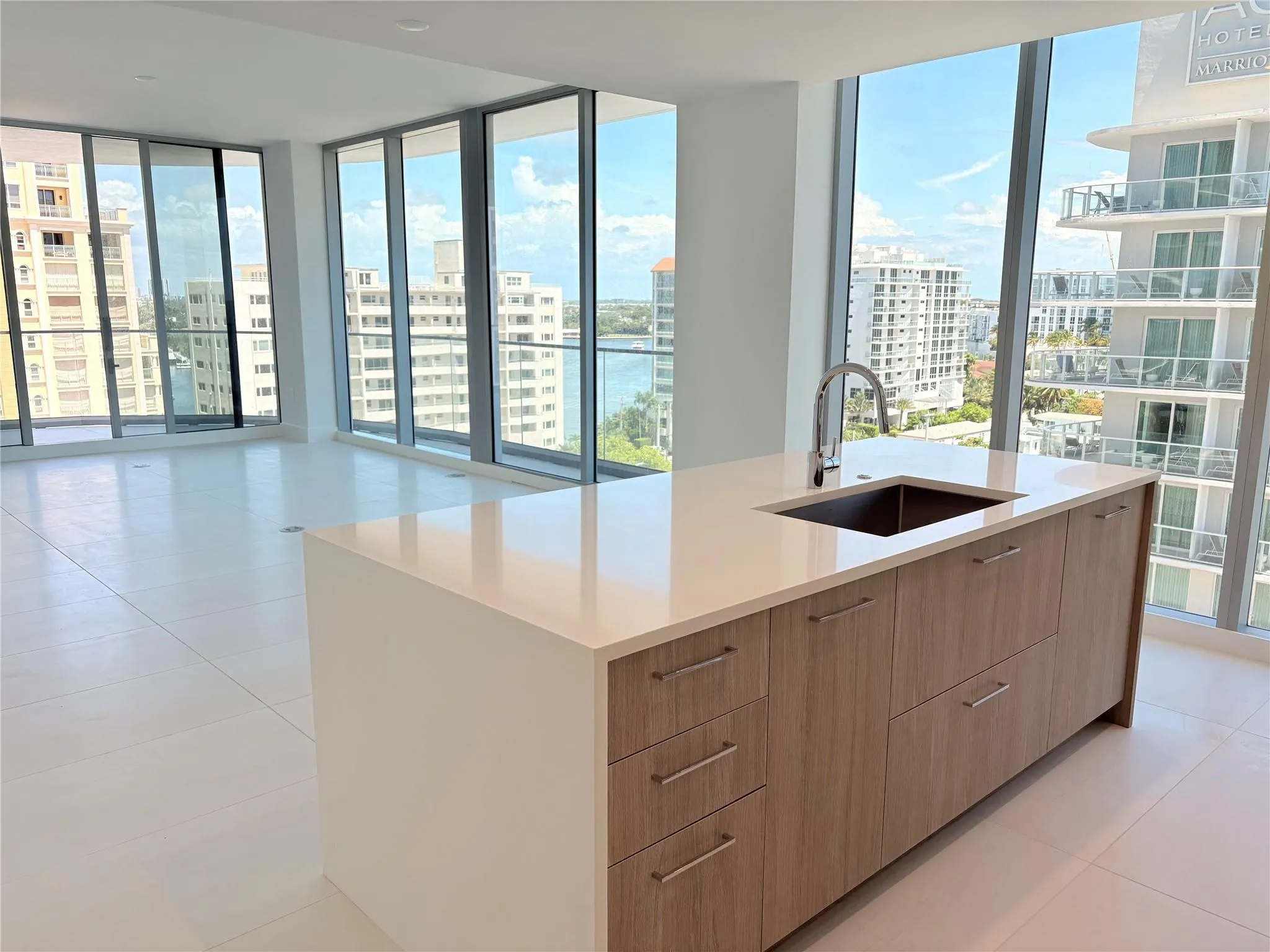 151 N Seabreeze Blvd, #0703-E