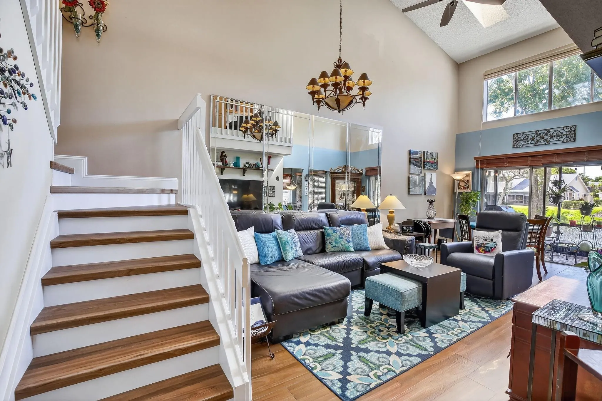 2052 Discovery Cir E