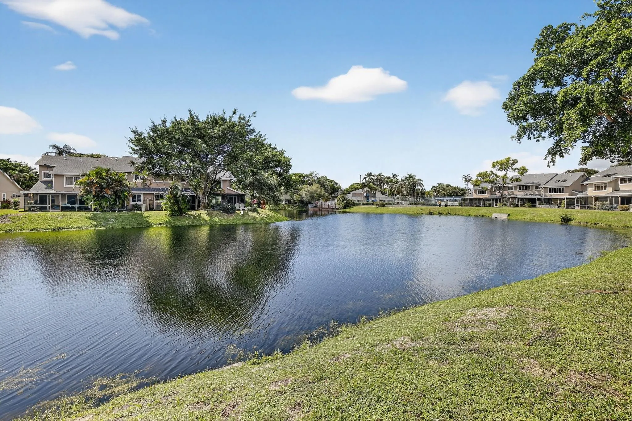 2052 Discovery Cir E