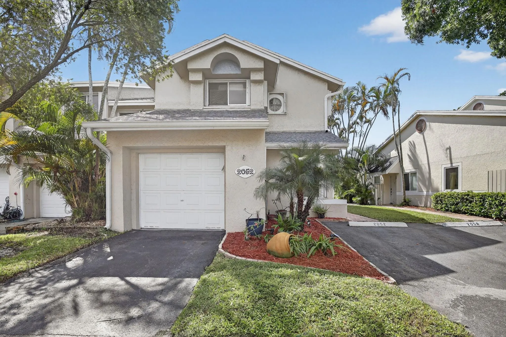 2052 Discovery Cir E