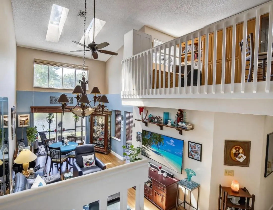 2052 Discovery Cir E