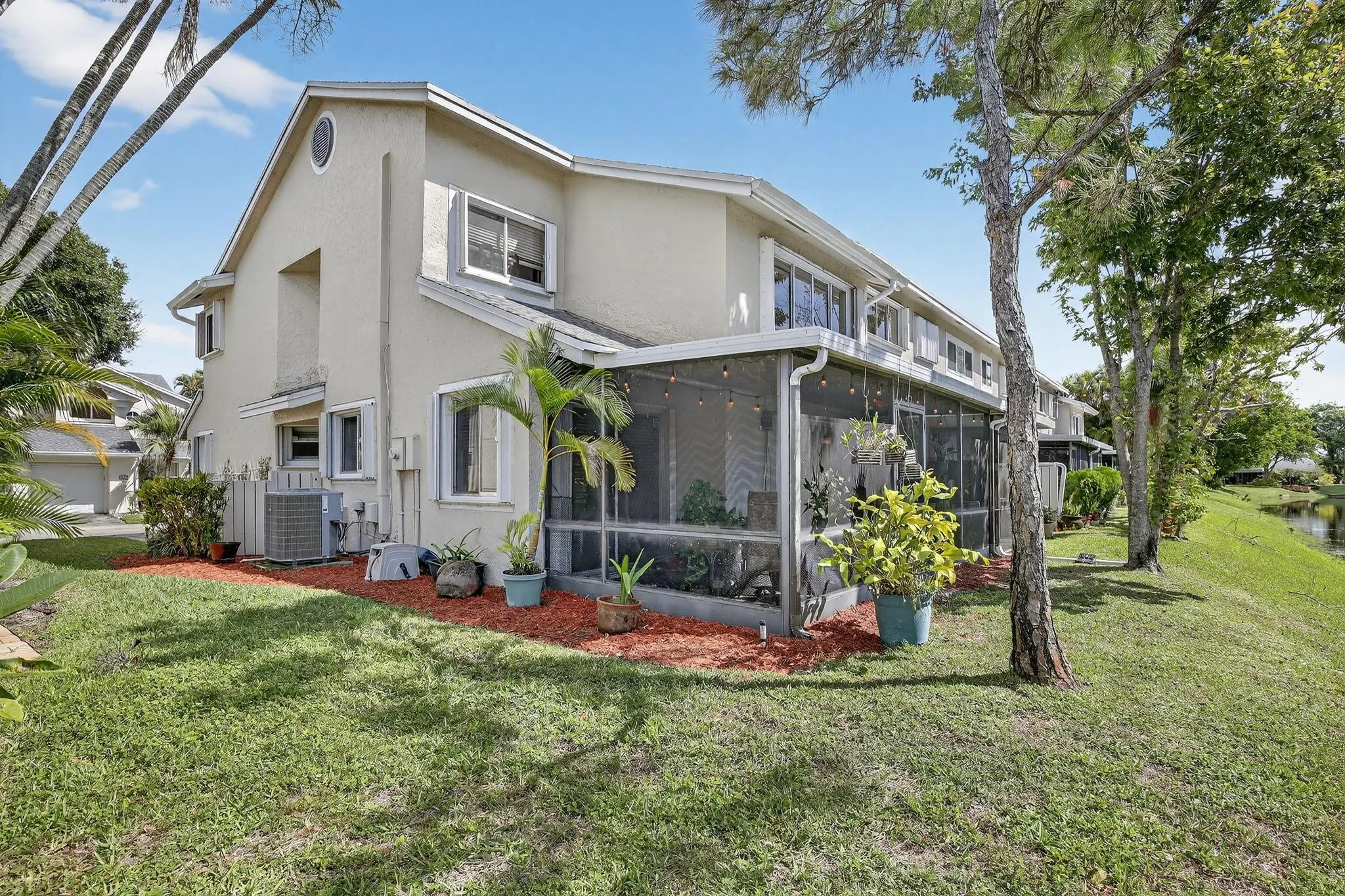 2052 Discovery Cir E