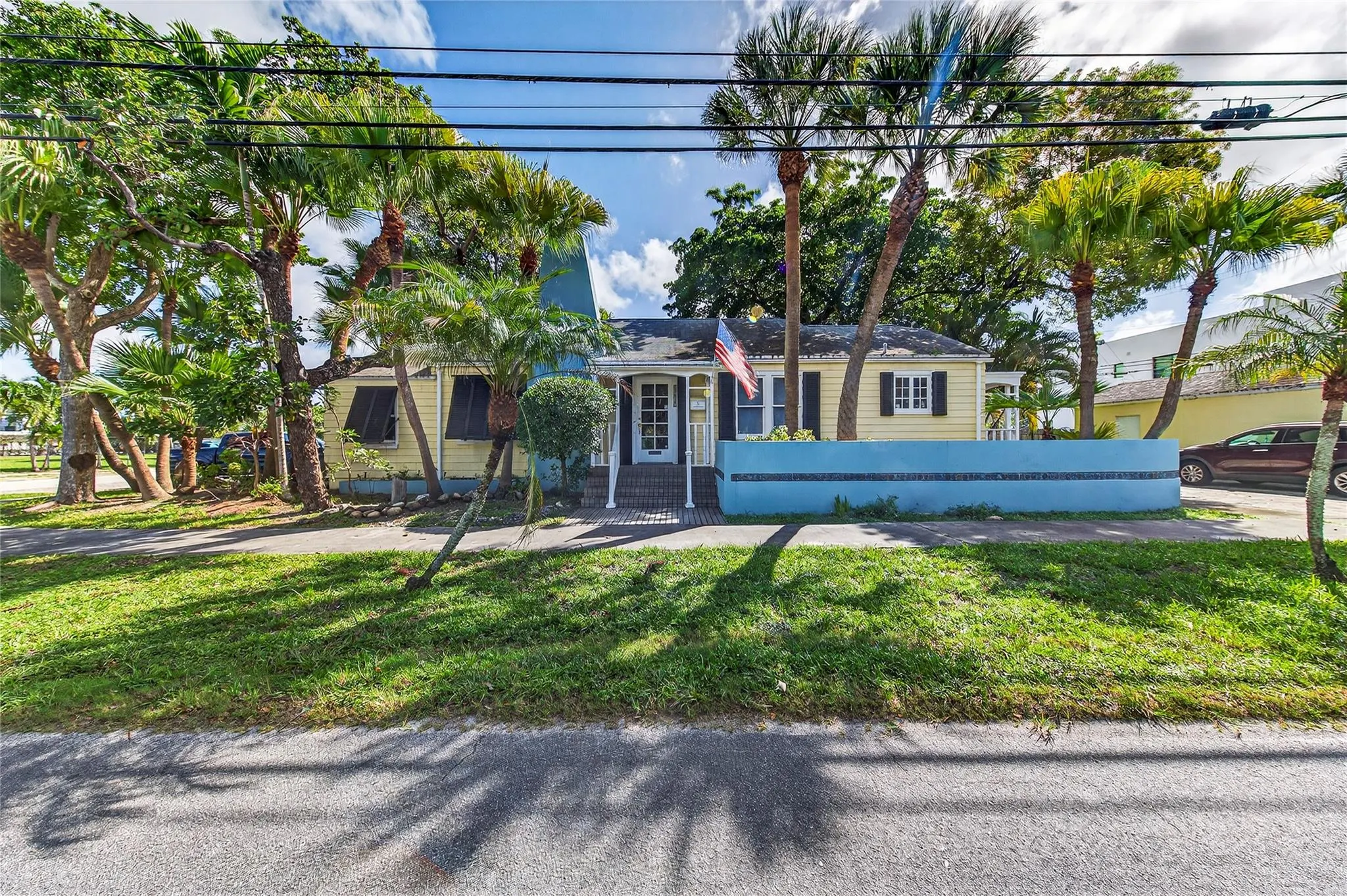 1230 SE 4th Ave