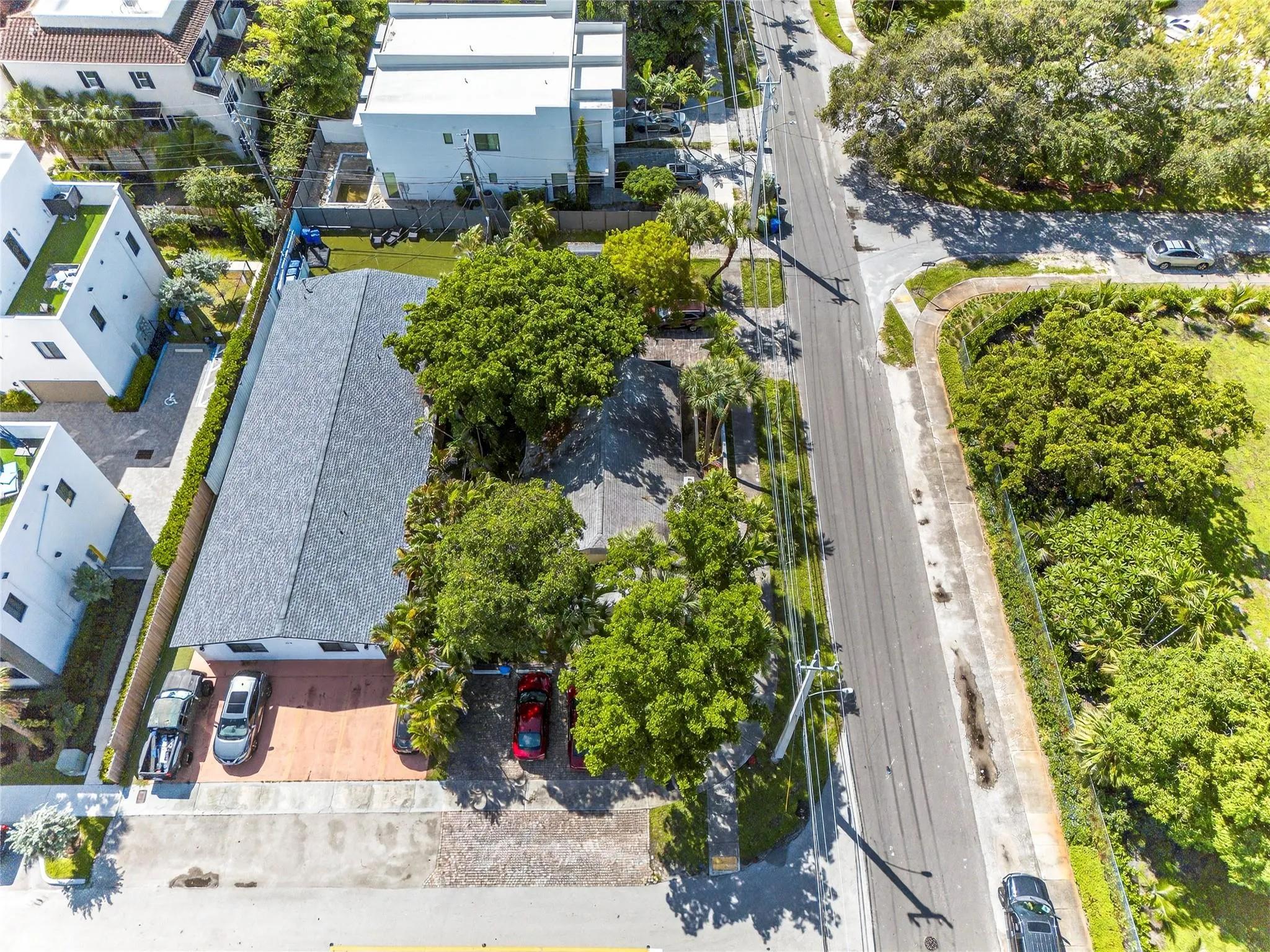 1230 SE 4th Ave