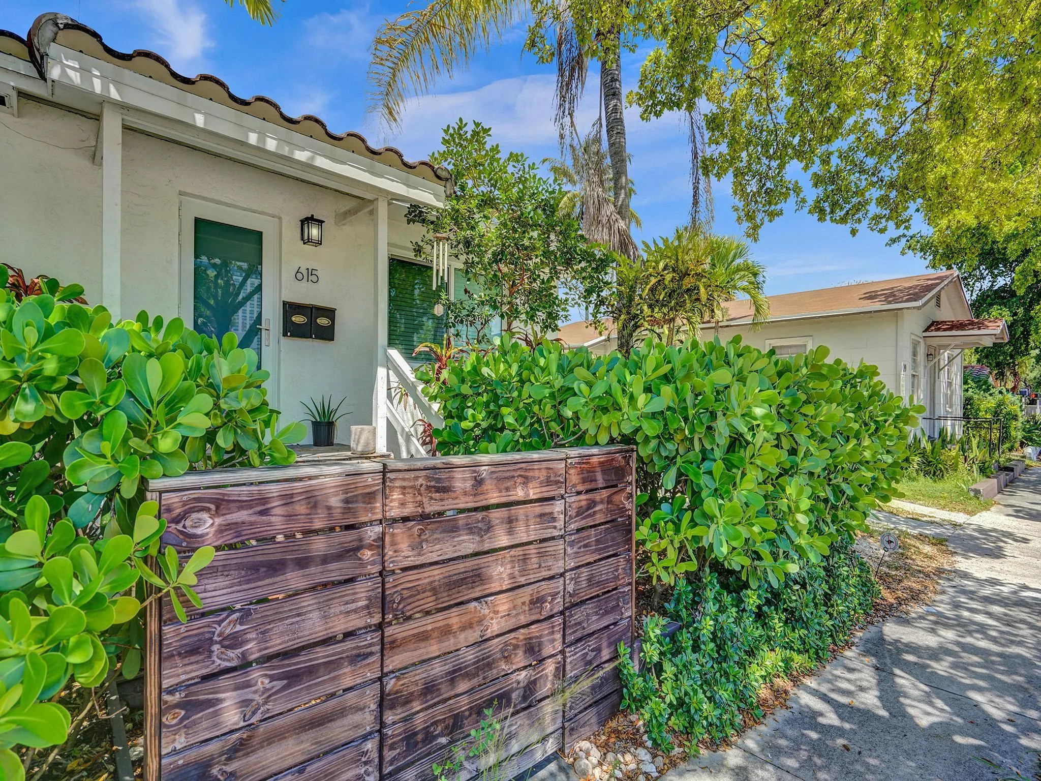 615 SW 4th Ave