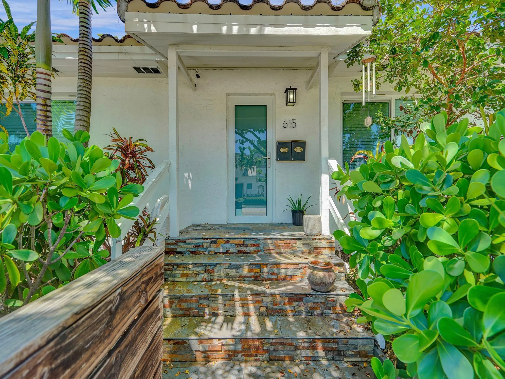 615 SW 4th Ave