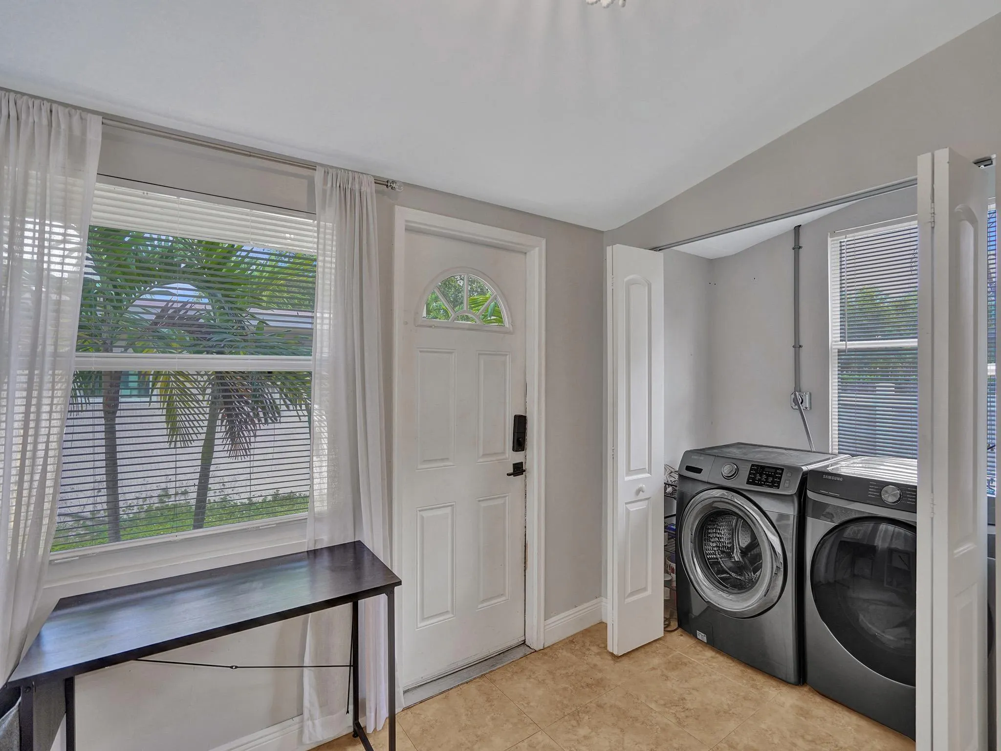 615 SW 4th Ave