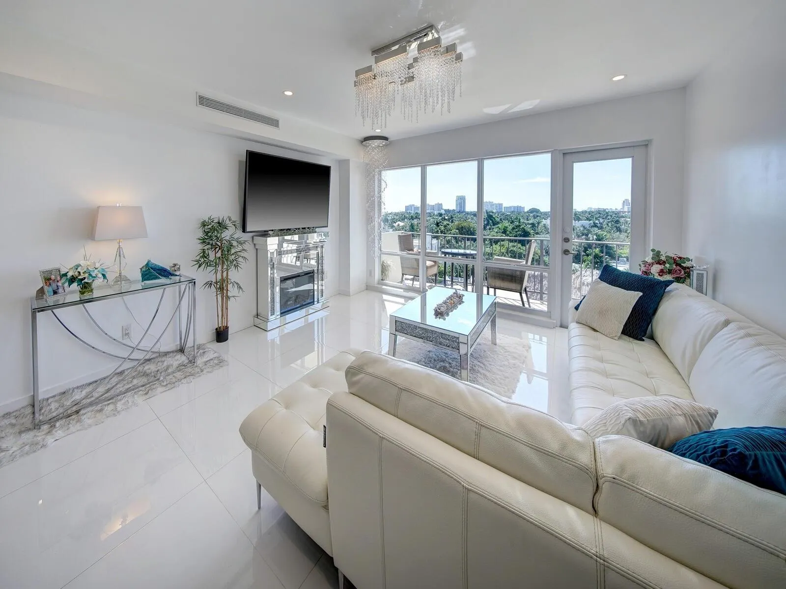 2500 E LAS OLAS BLVD, #707