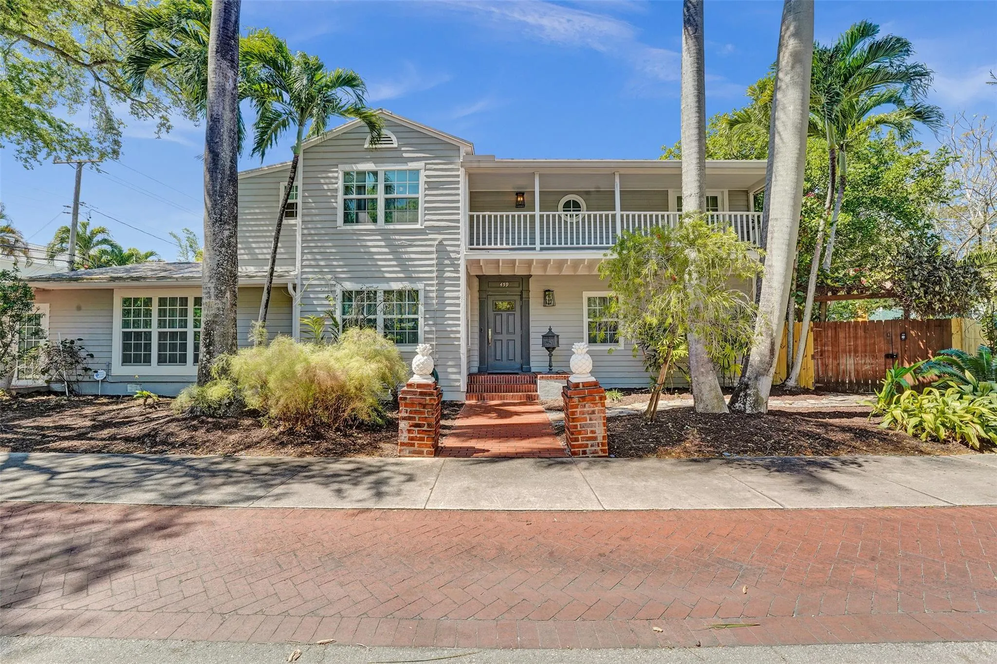 459 NE 15th Ave