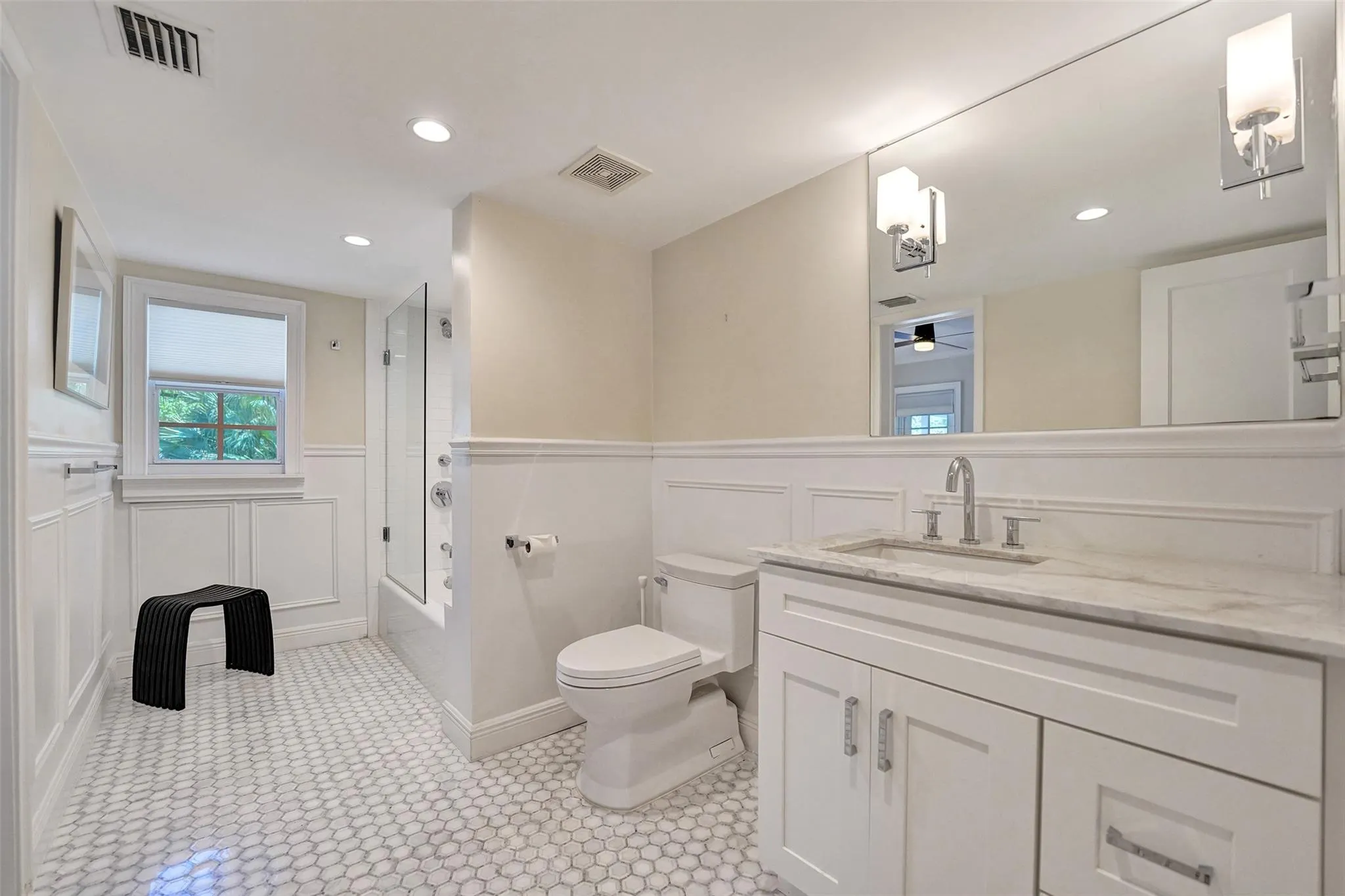 459 NE 15th Ave