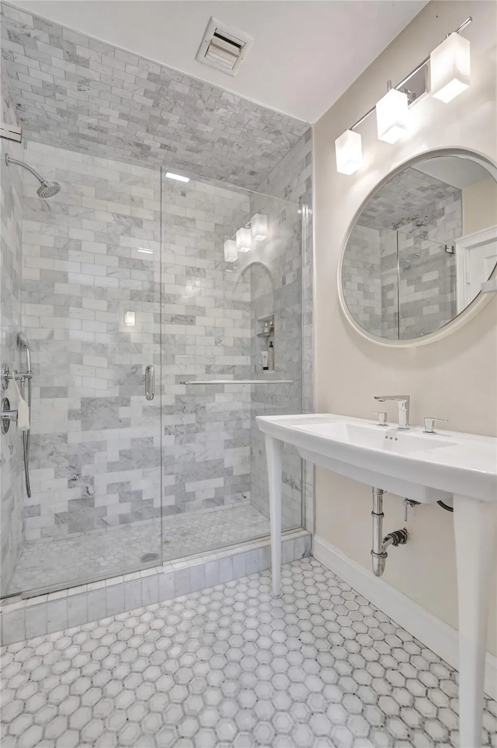 459 NE 15th Ave