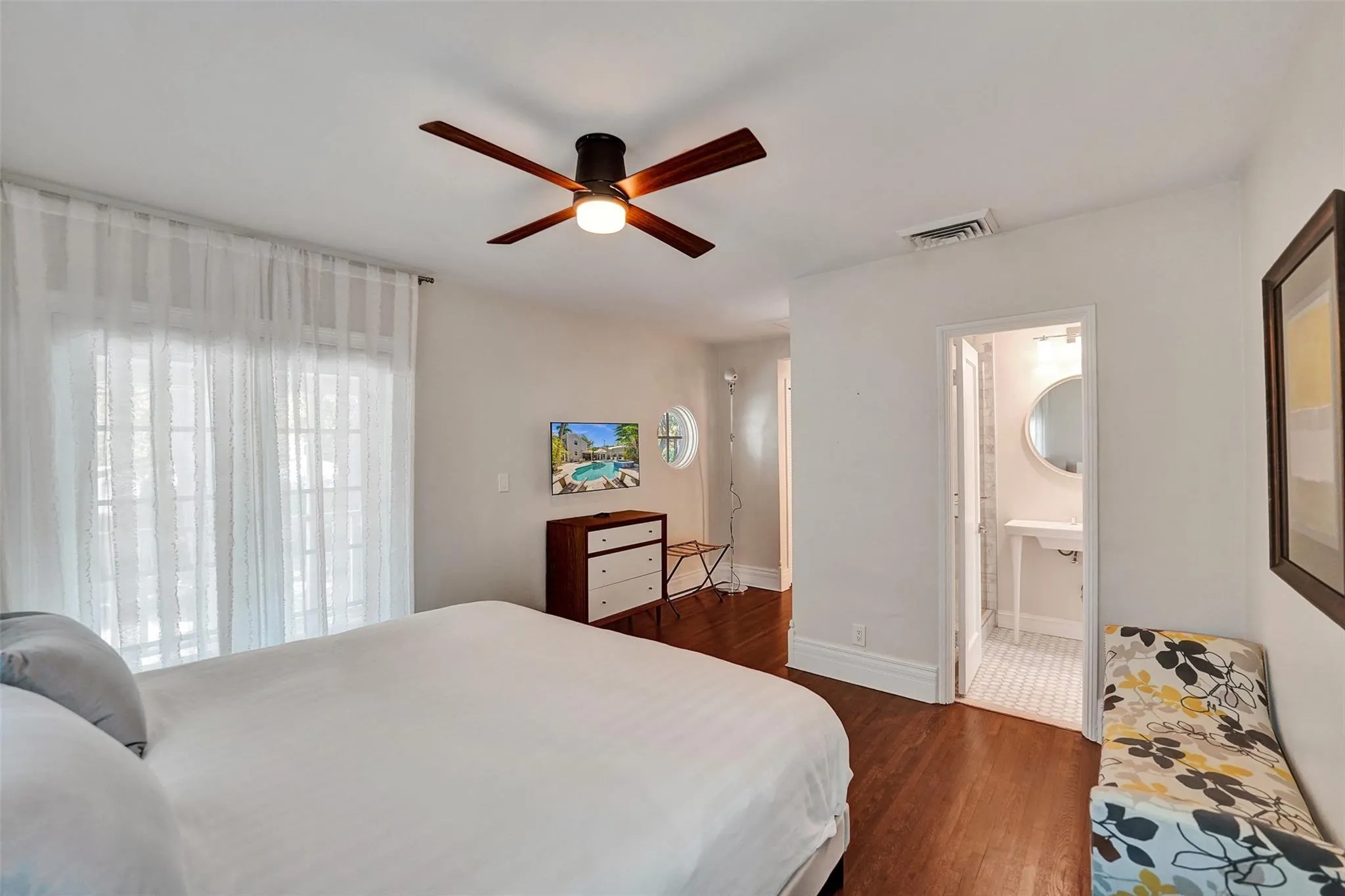 459 NE 15th Ave