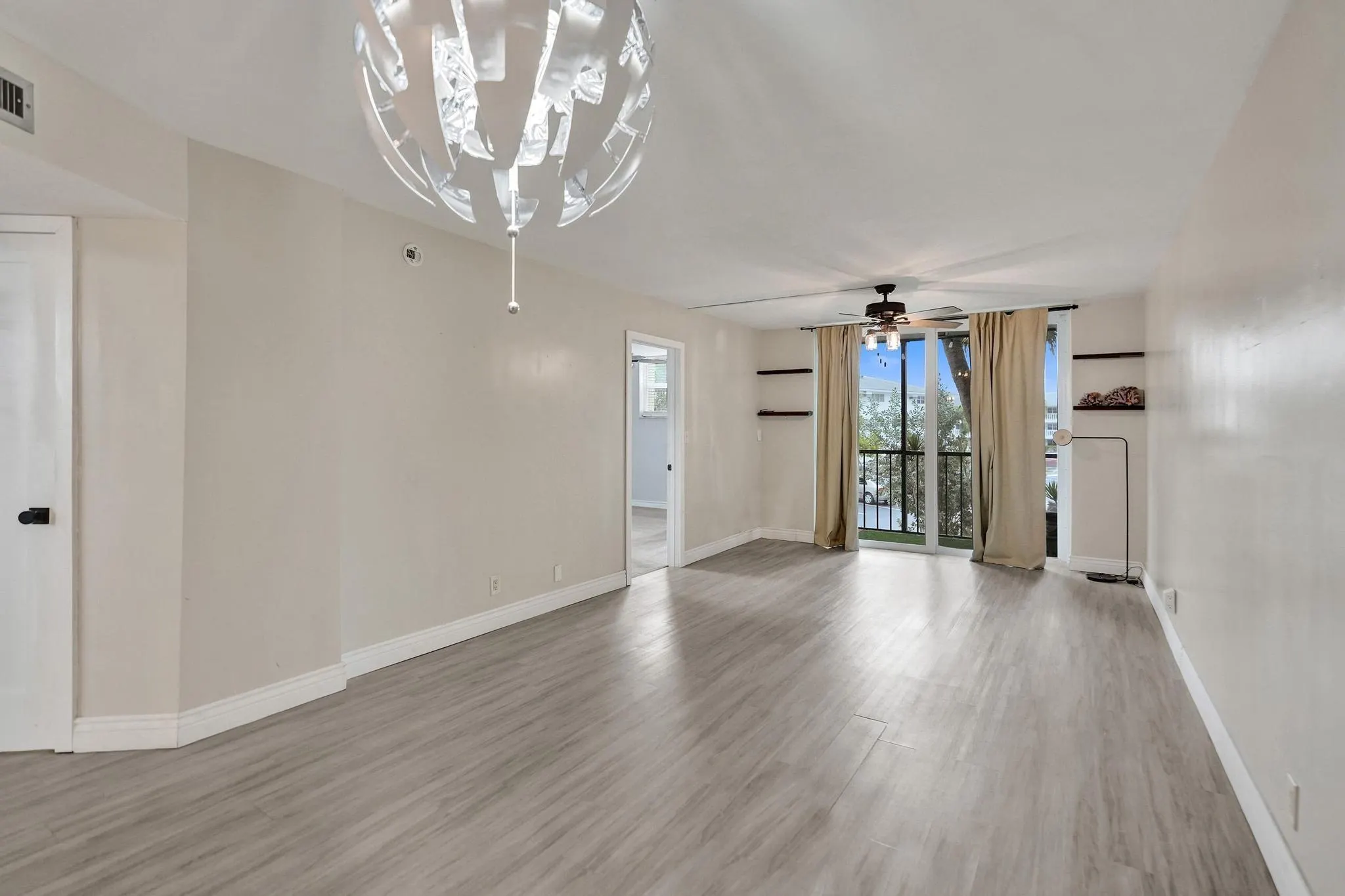 5300 NE 24th Ter, #201 C