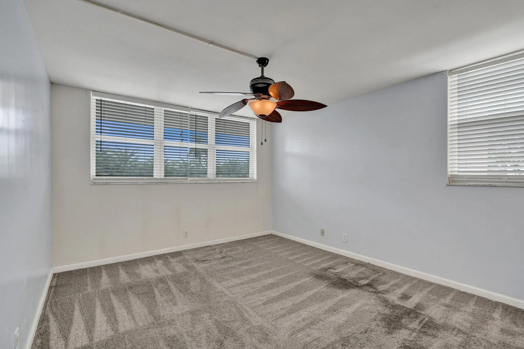 5300 NE 24th Ter, #201 C