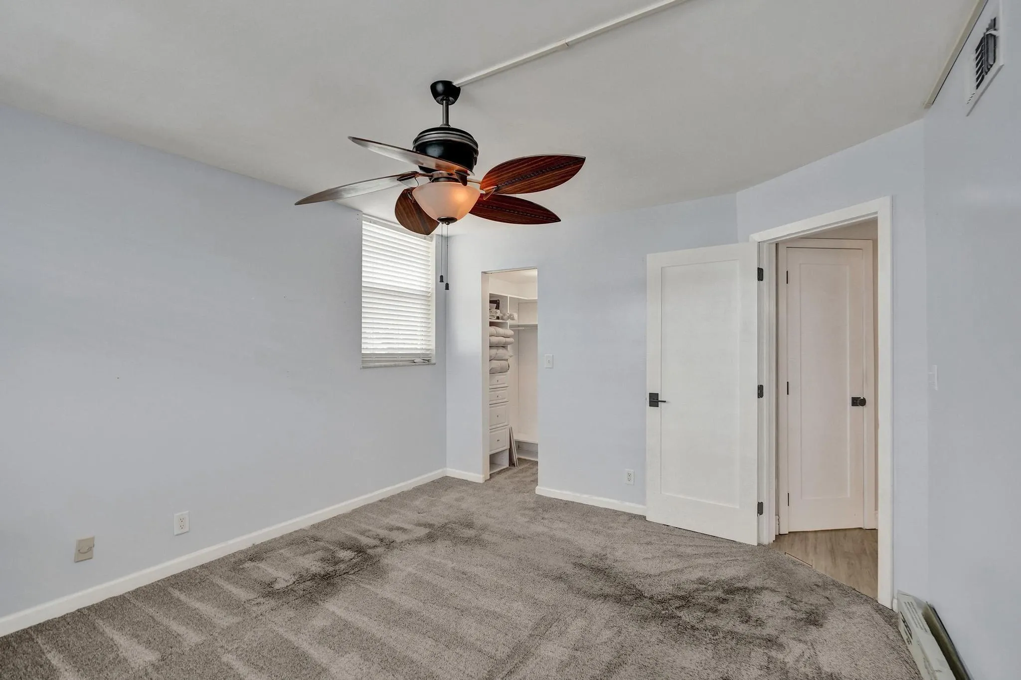 5300 NE 24th Ter, #201 C
