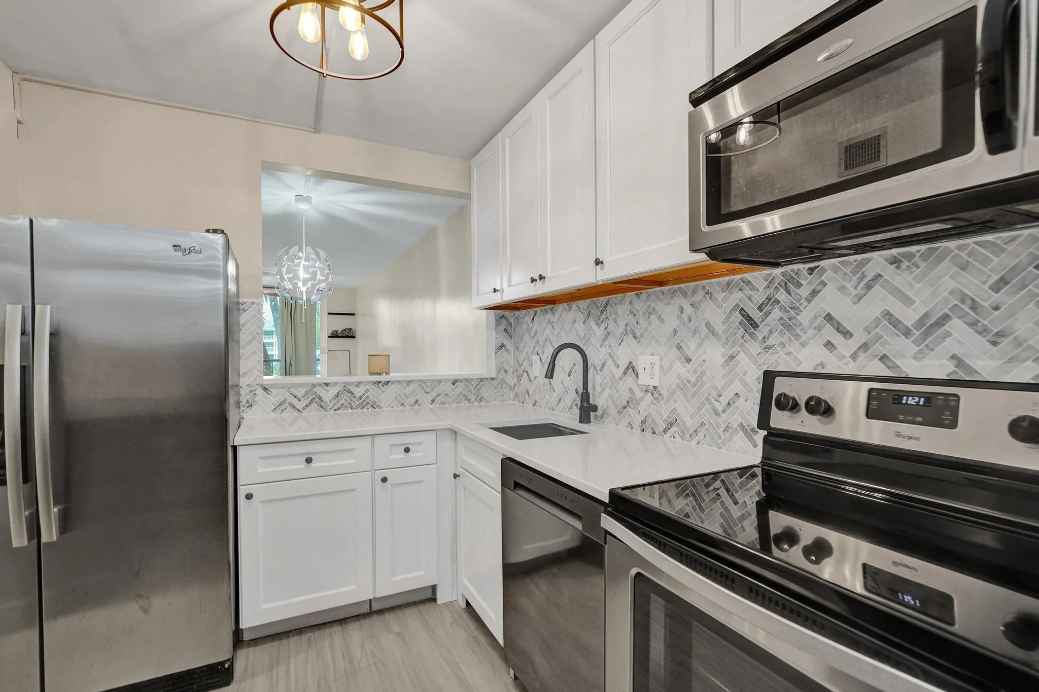 5300 NE 24th Ter, #201 C
