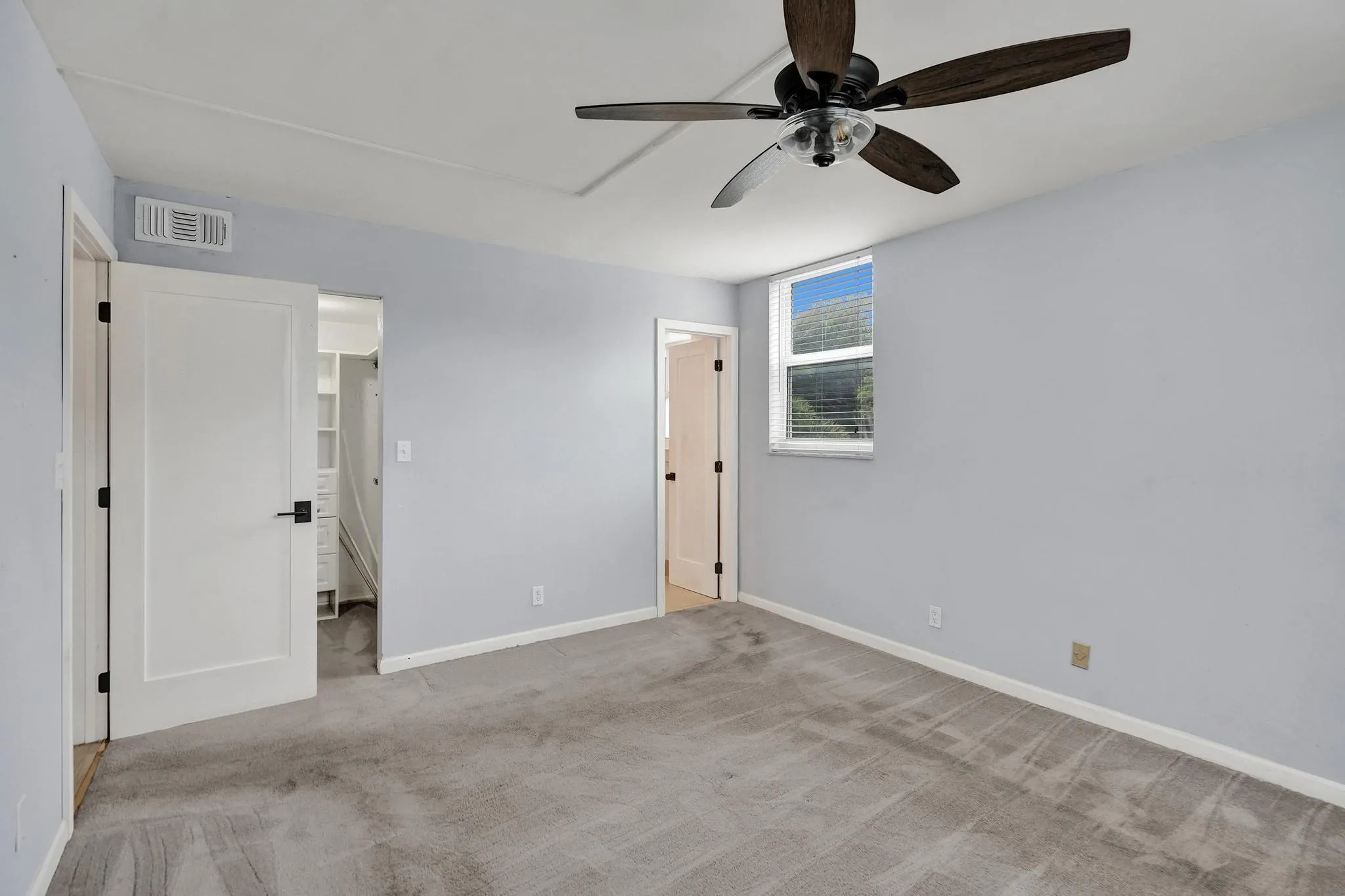 5300 NE 24th Ter, #201 C