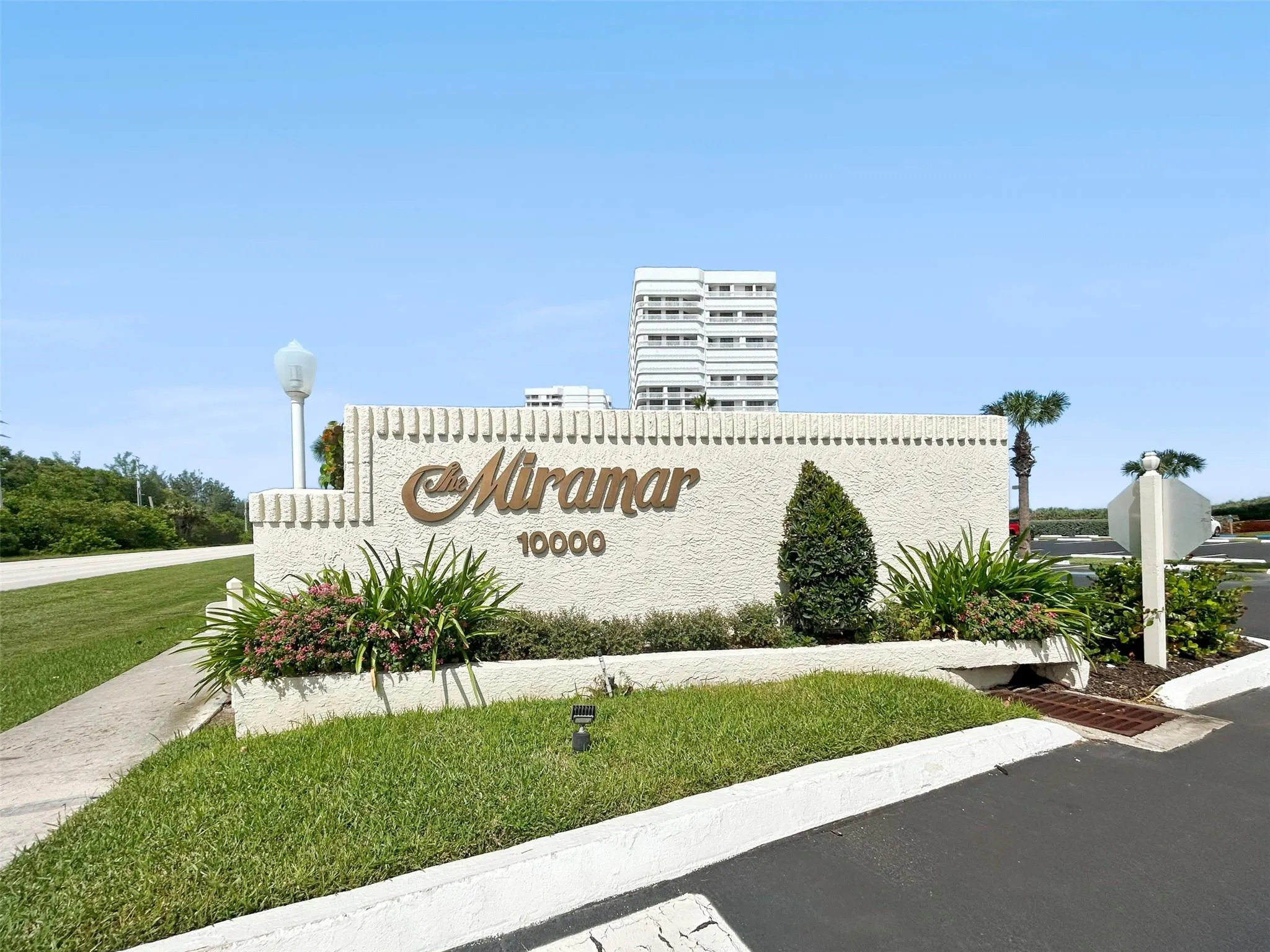 10000 S Ocean Dr, #404