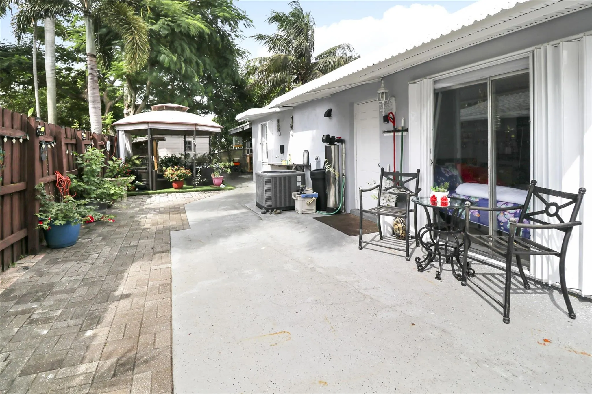 355 SW 61st Ter
