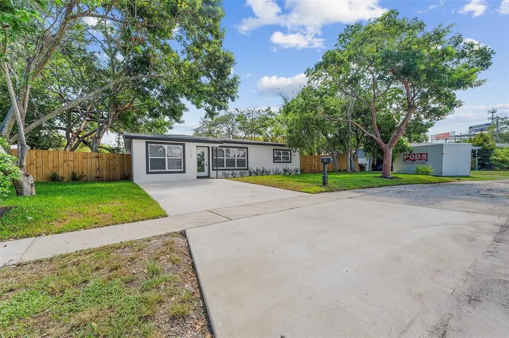 1660 SW 22nd Ave