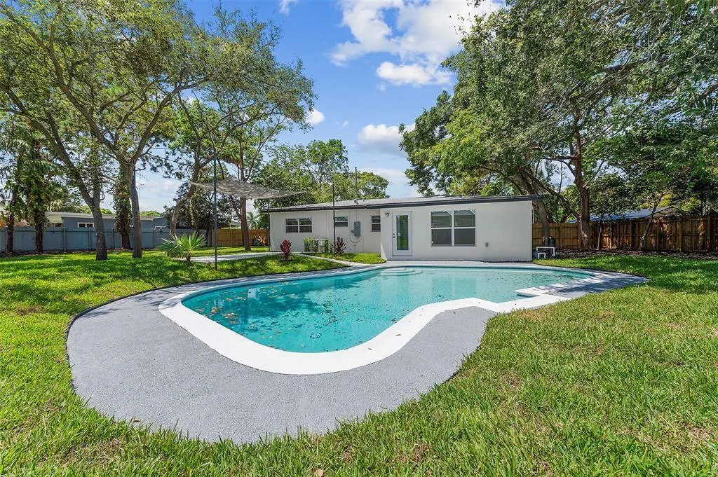 1660 SW 22nd Ave