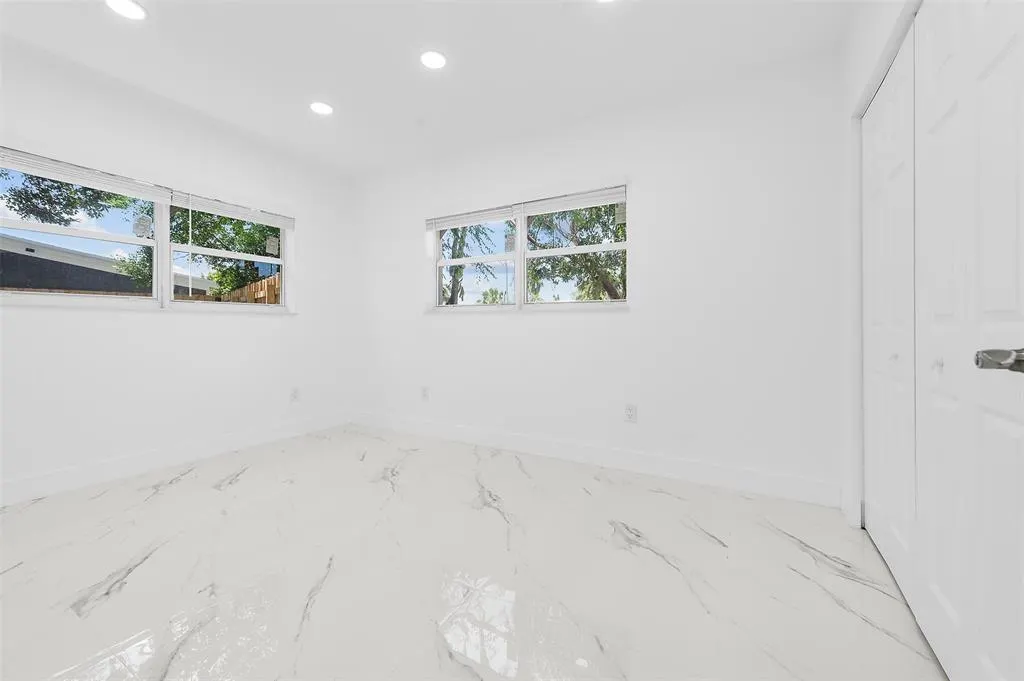 1660 SW 22nd Ave