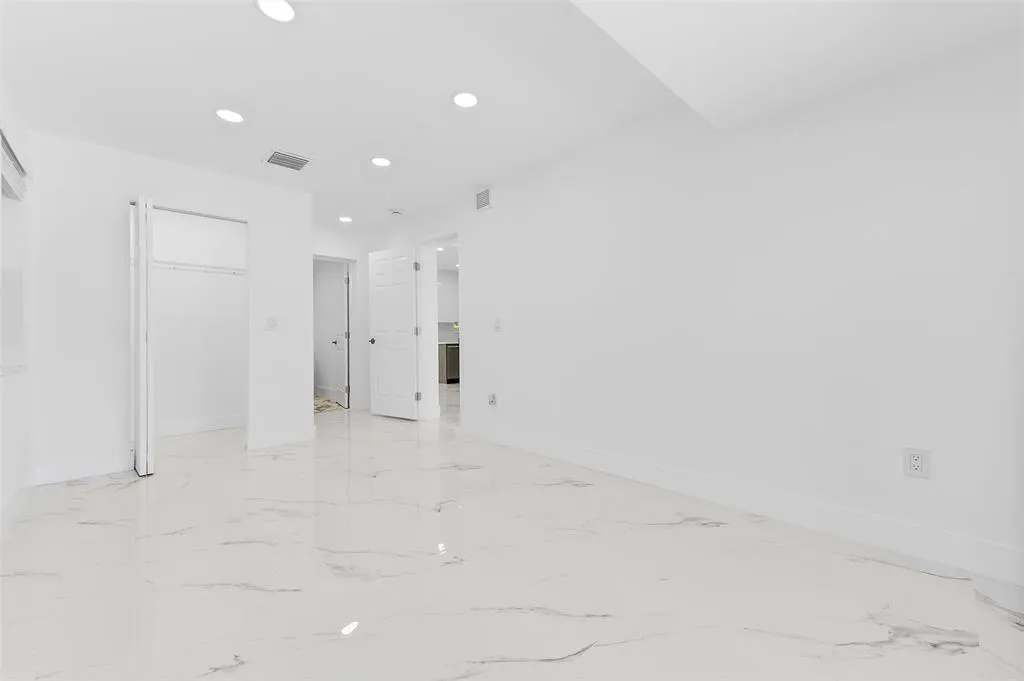 1660 SW 22nd Ave