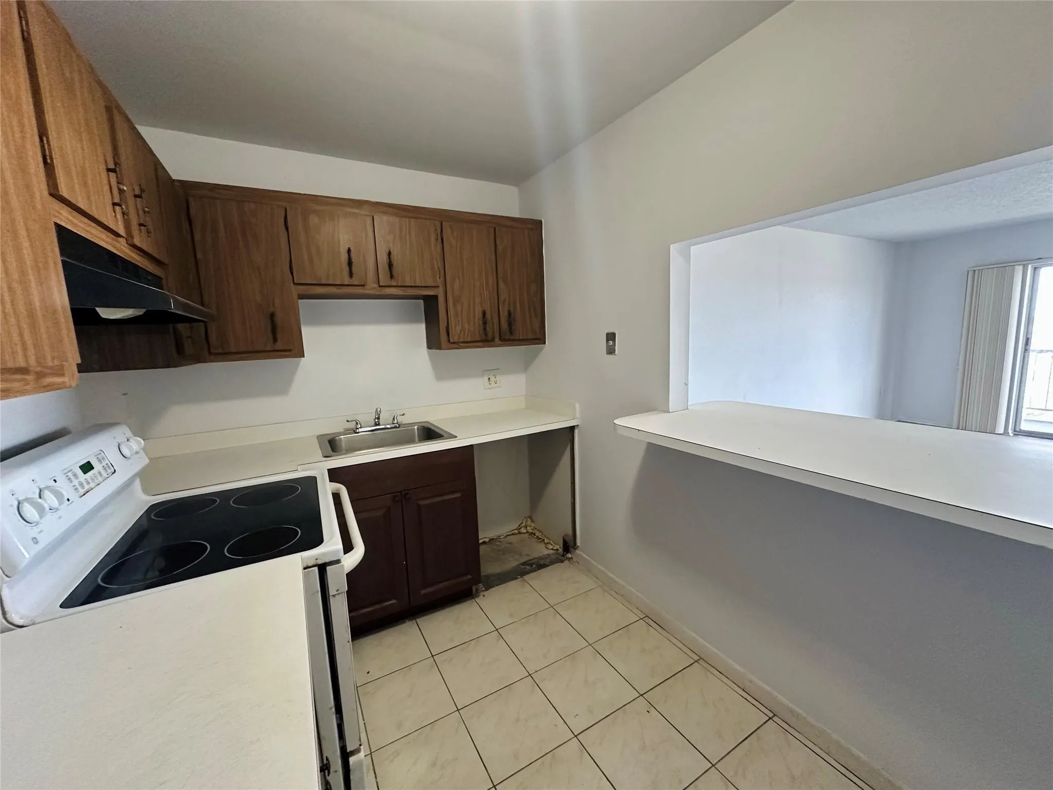 4174 Inverrary Drive, #805
