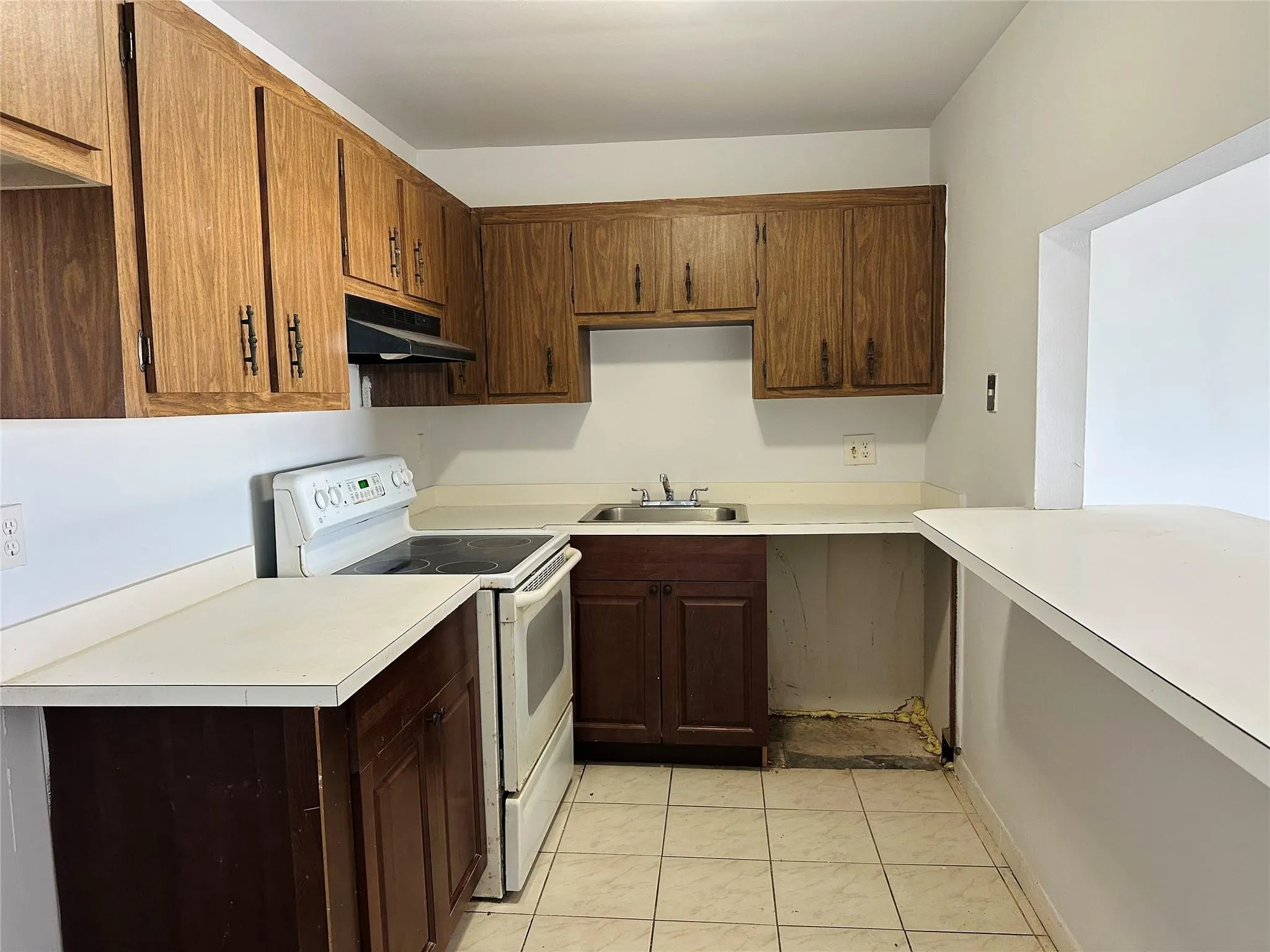 4174 Inverrary Drive, #805