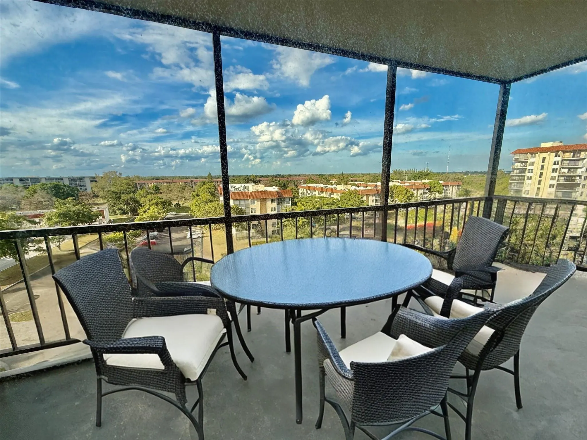 4174 Inverrary Drive, #805