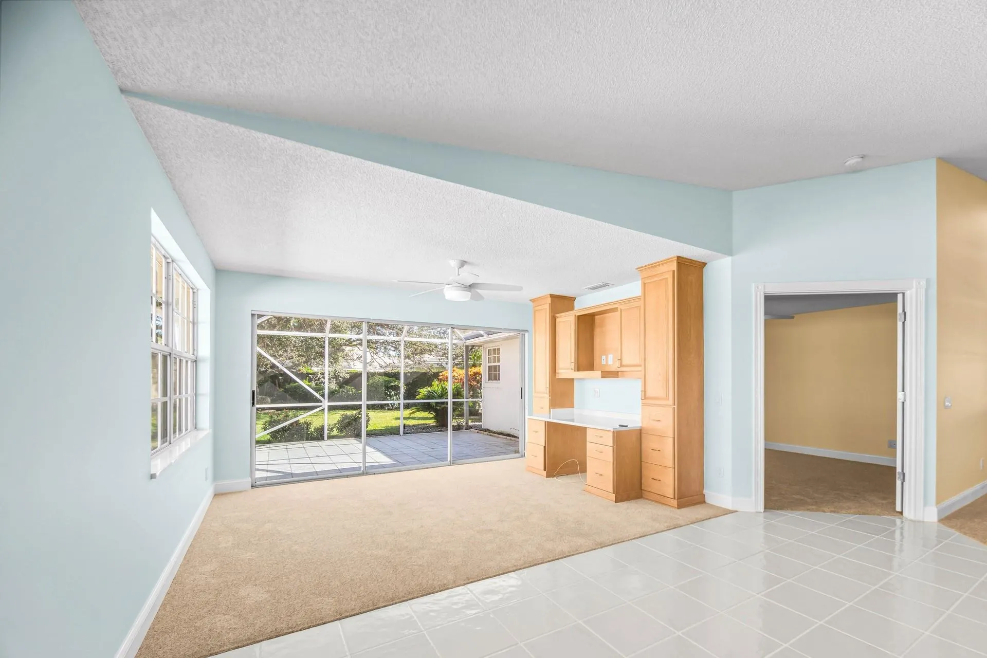 4186 Royal oaks Dr