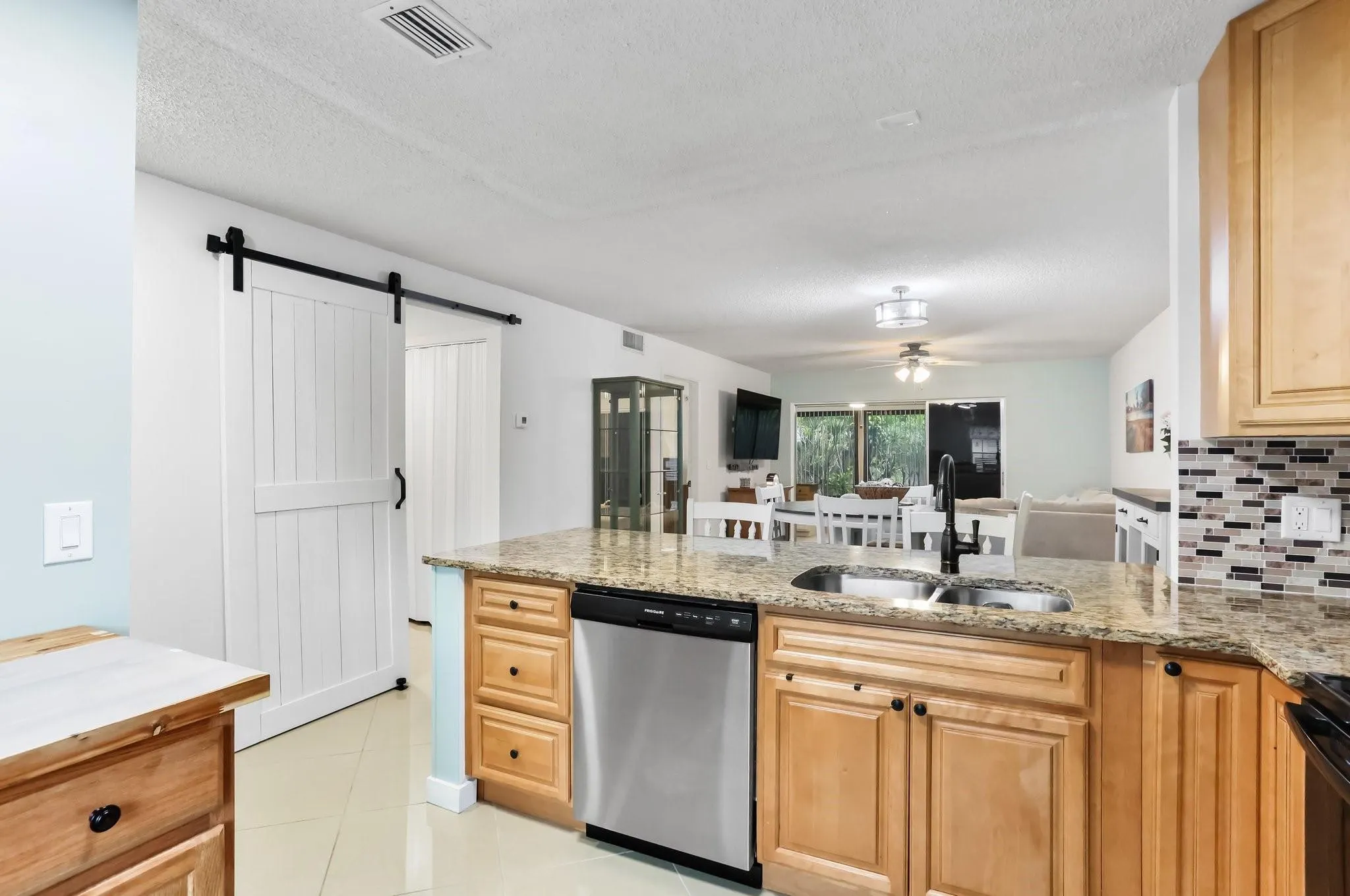 395 Bennington Ln, #0