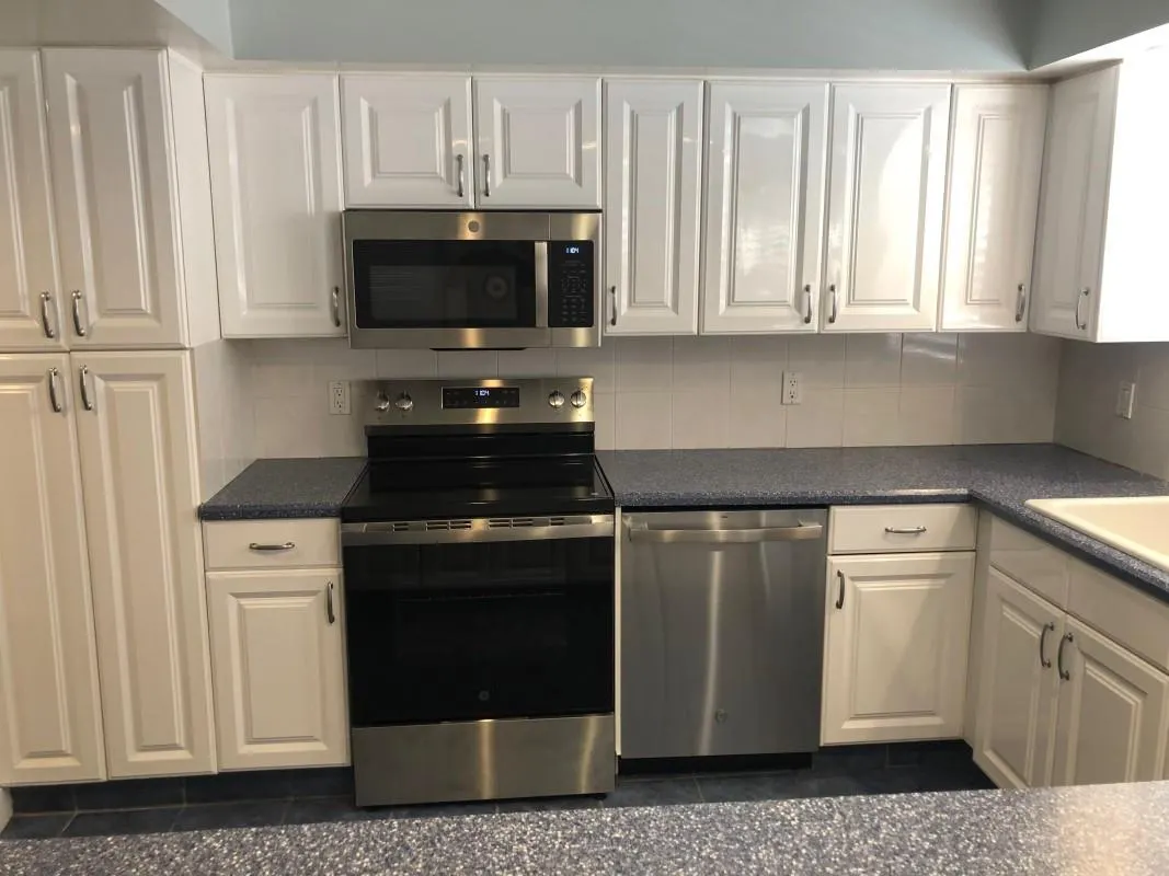 520 Orton Ave, #104