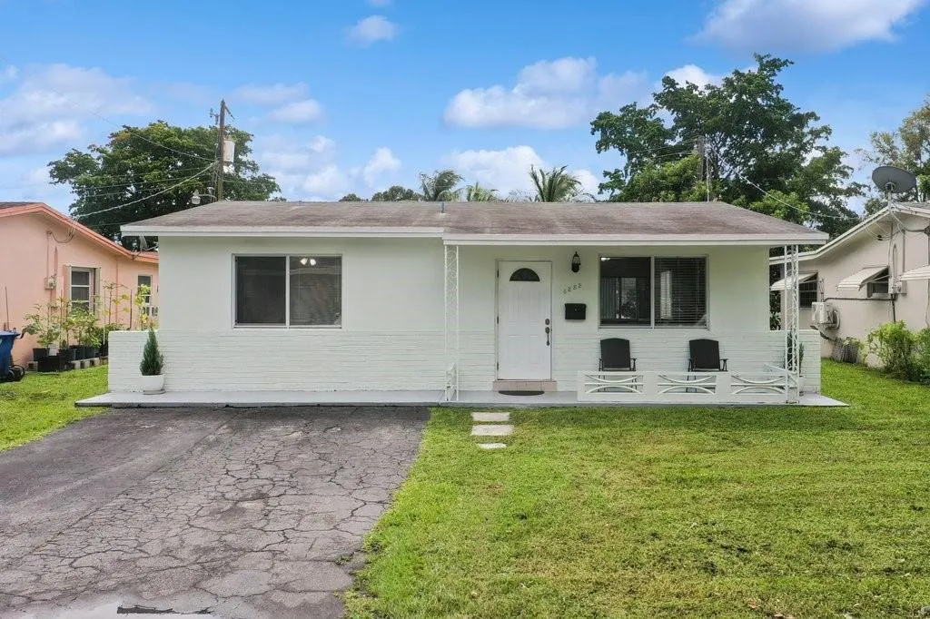 6888 NW 30th St