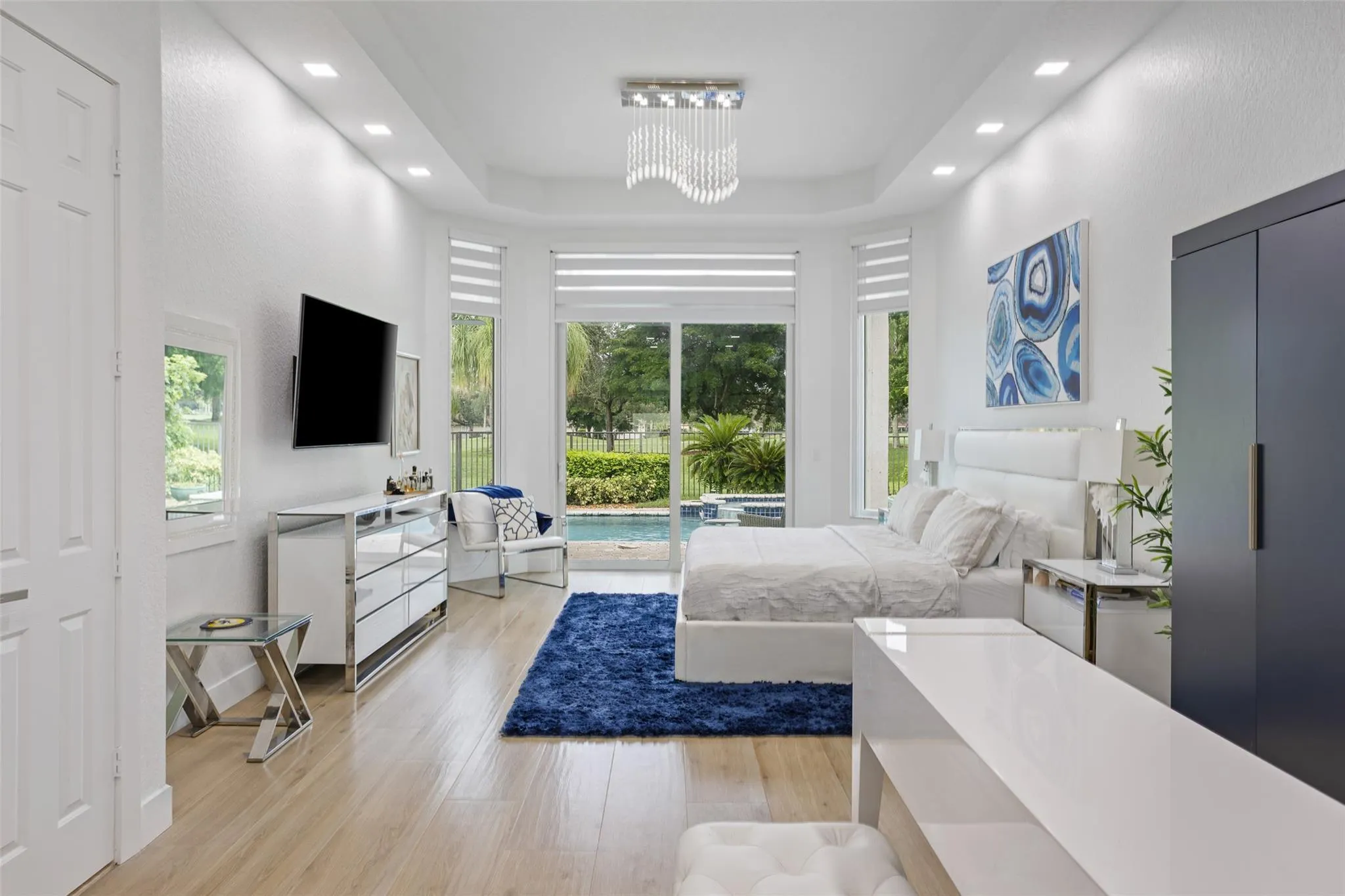 2534 Golf View Dr