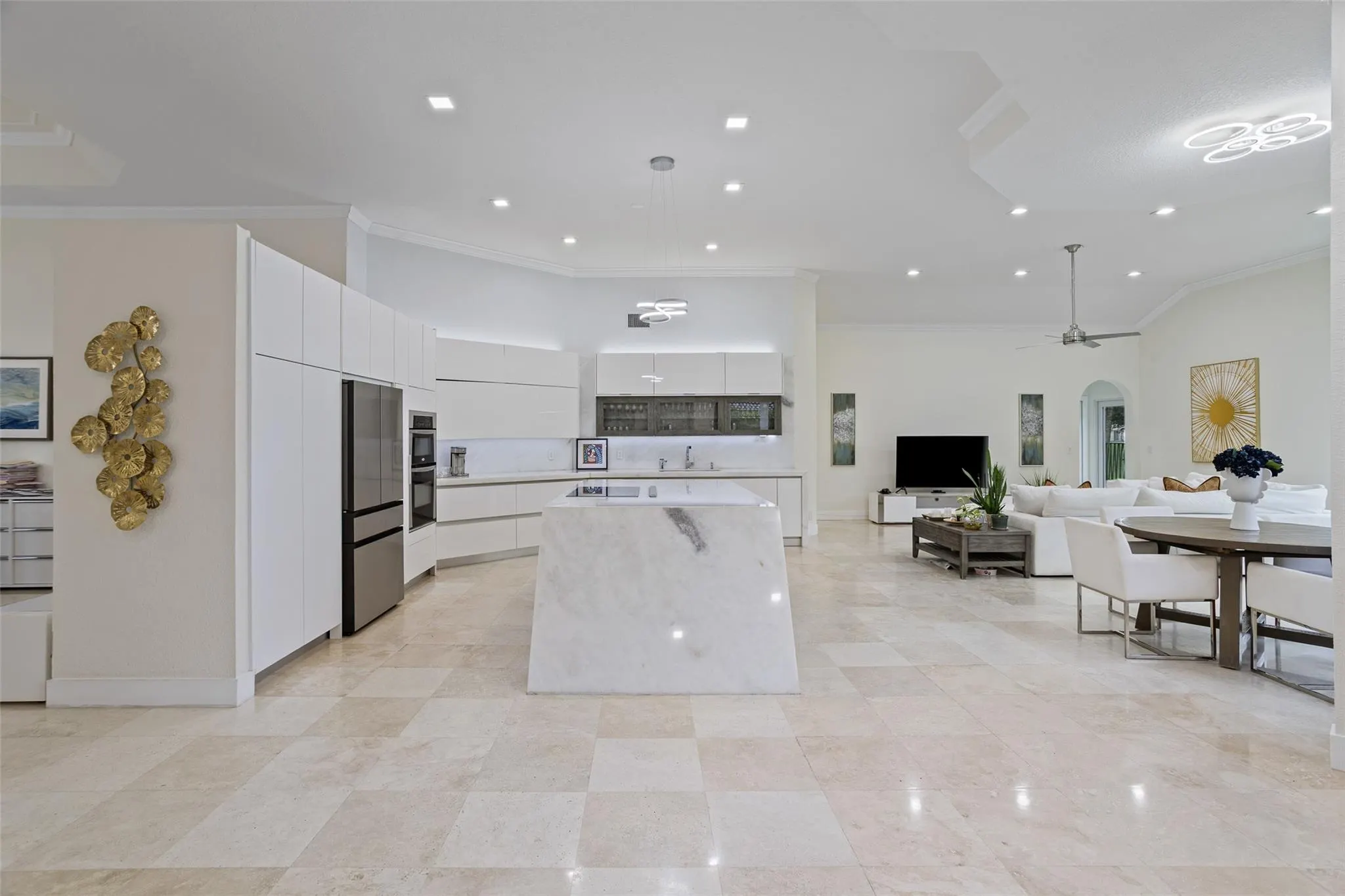 2534 Golf View Dr