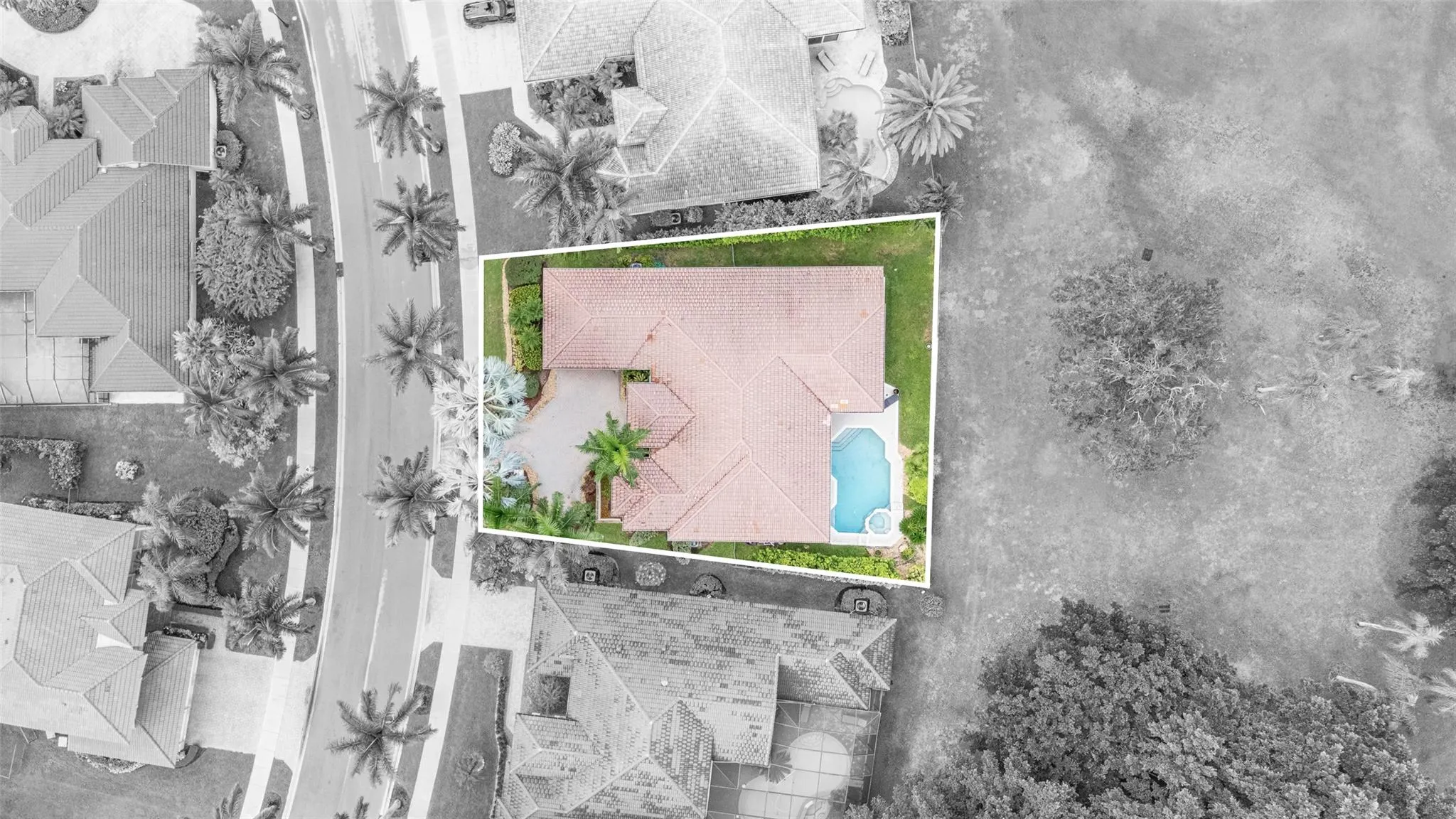 2534 Golf View Dr