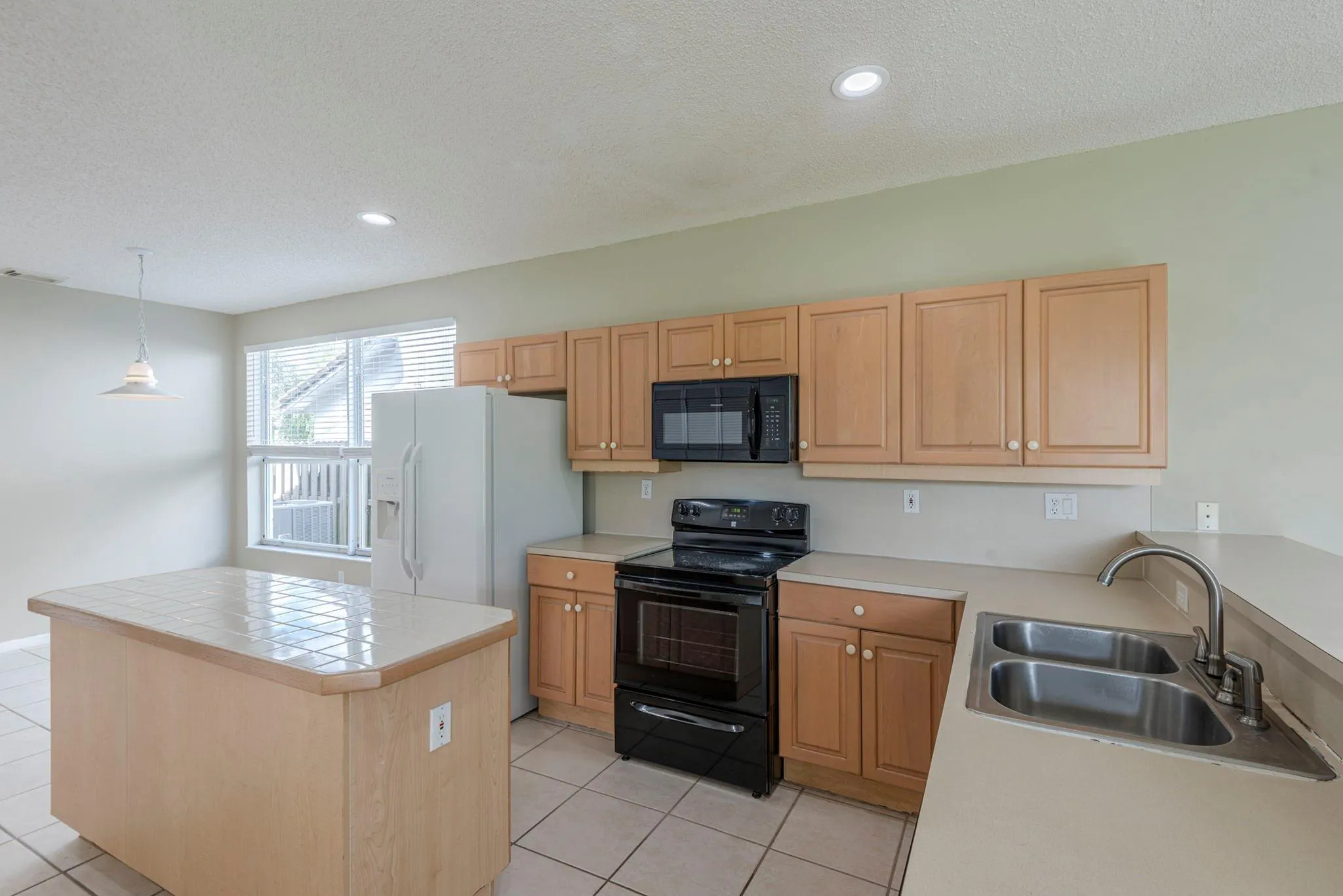 14951 SW 157th Ct