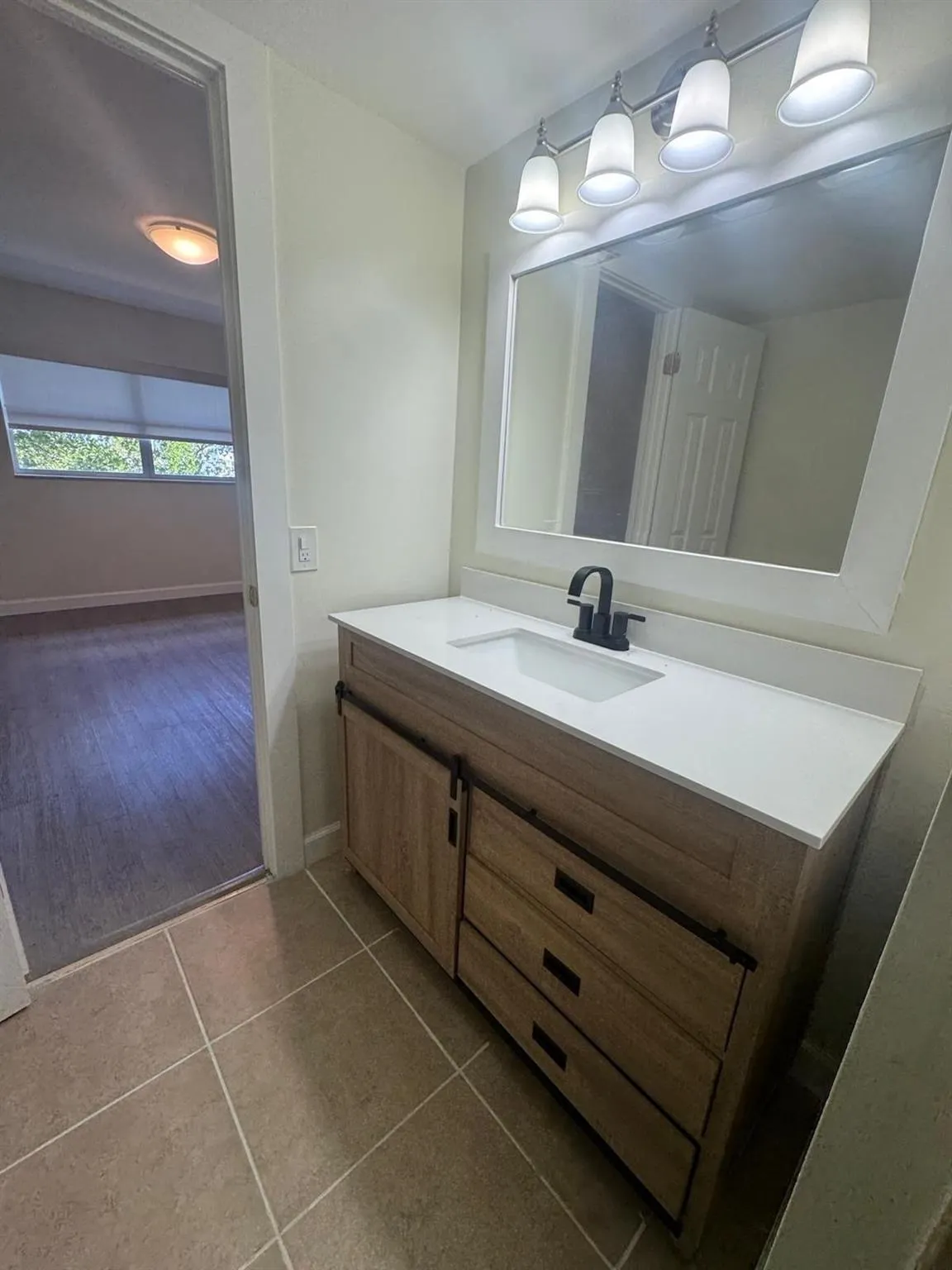 8600 Sunrise Lakes Blvd, #303
