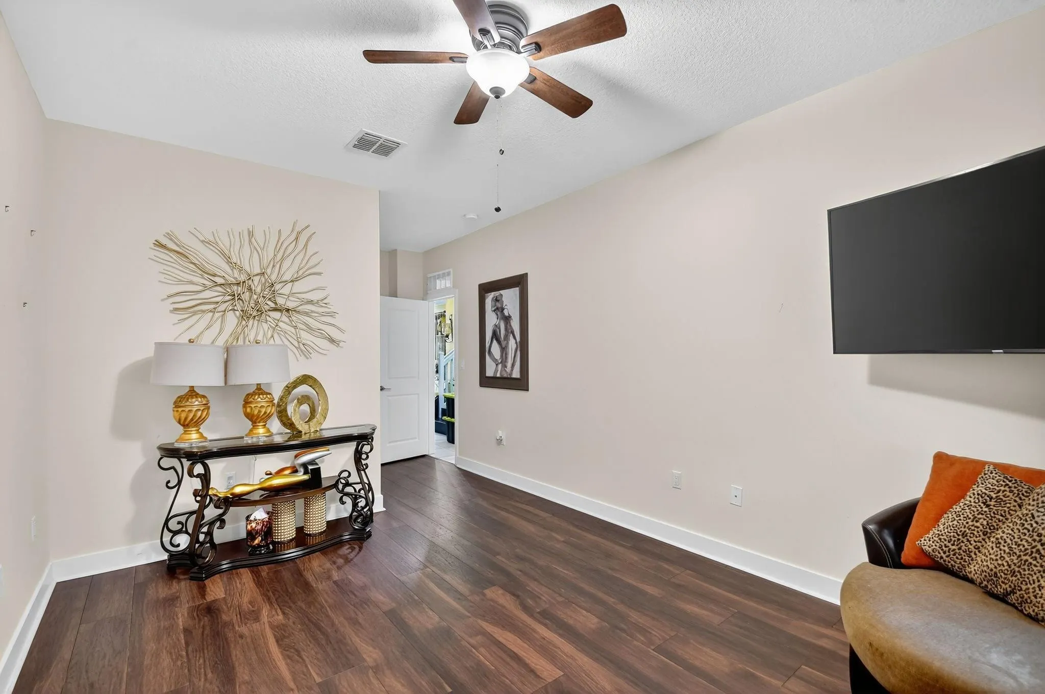 3008 Hop Tree Way
