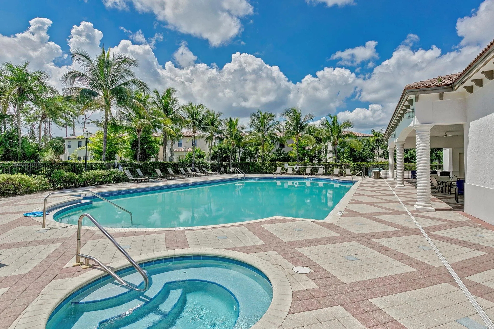 3008 Hop Tree Way