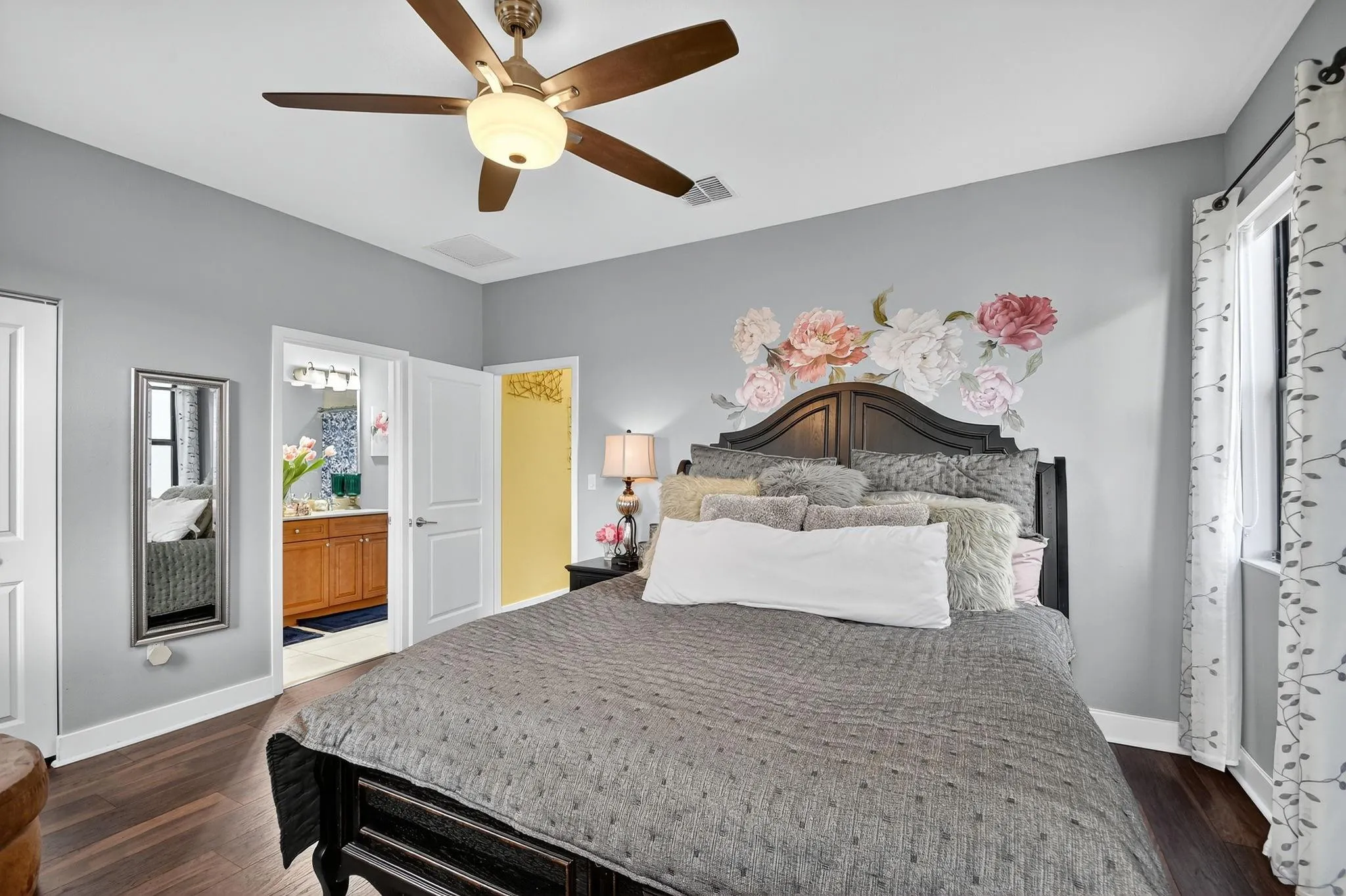 3008 Hop Tree Way