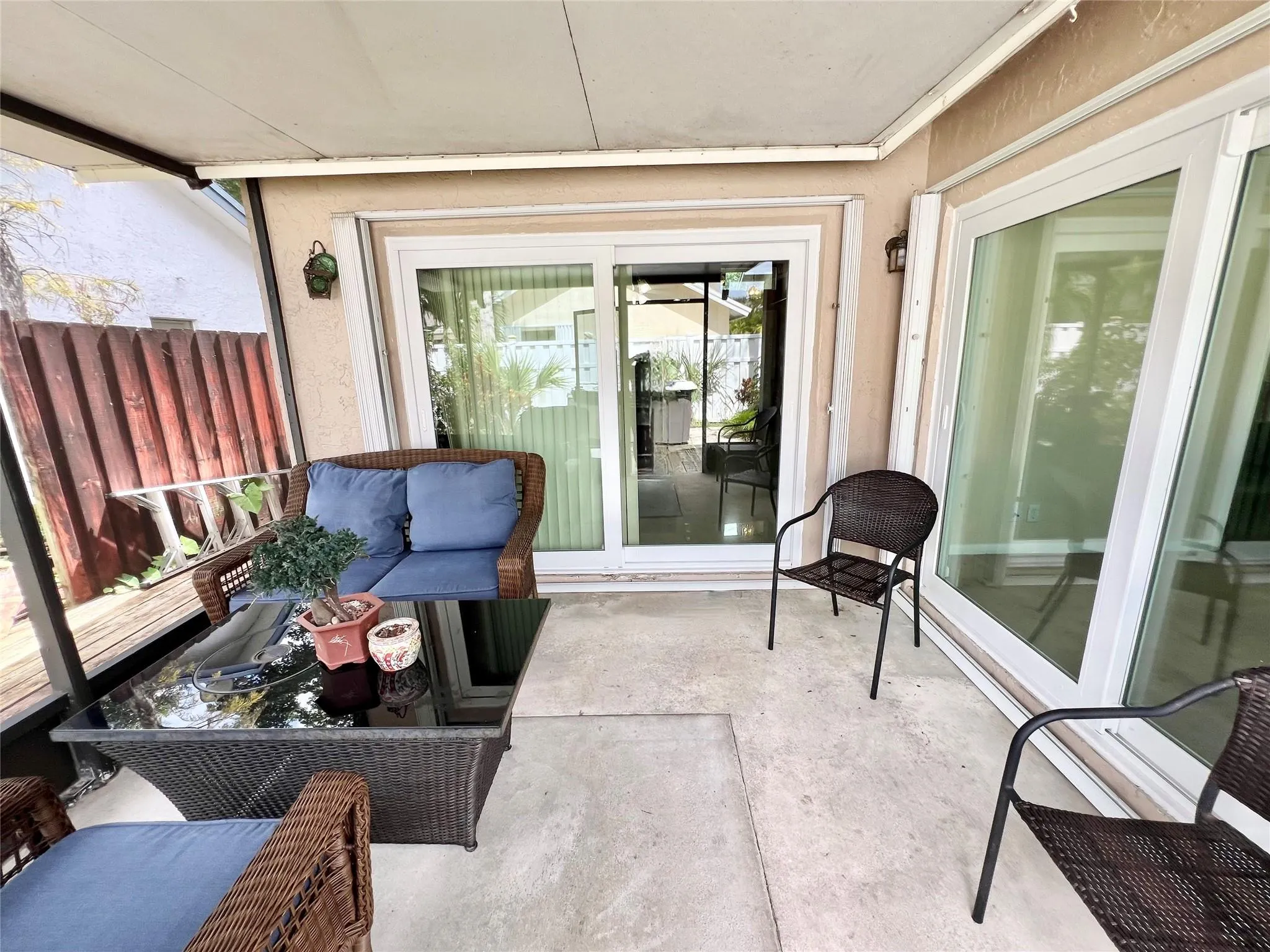 7321 NW 38th Ct